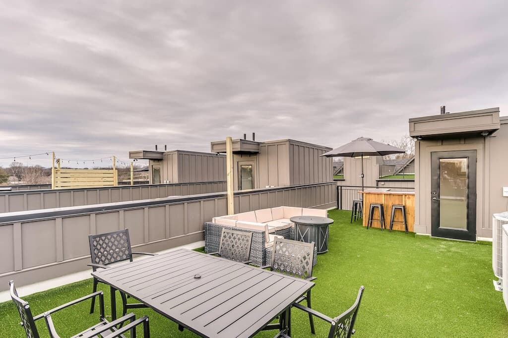 Highland Station - Image 19