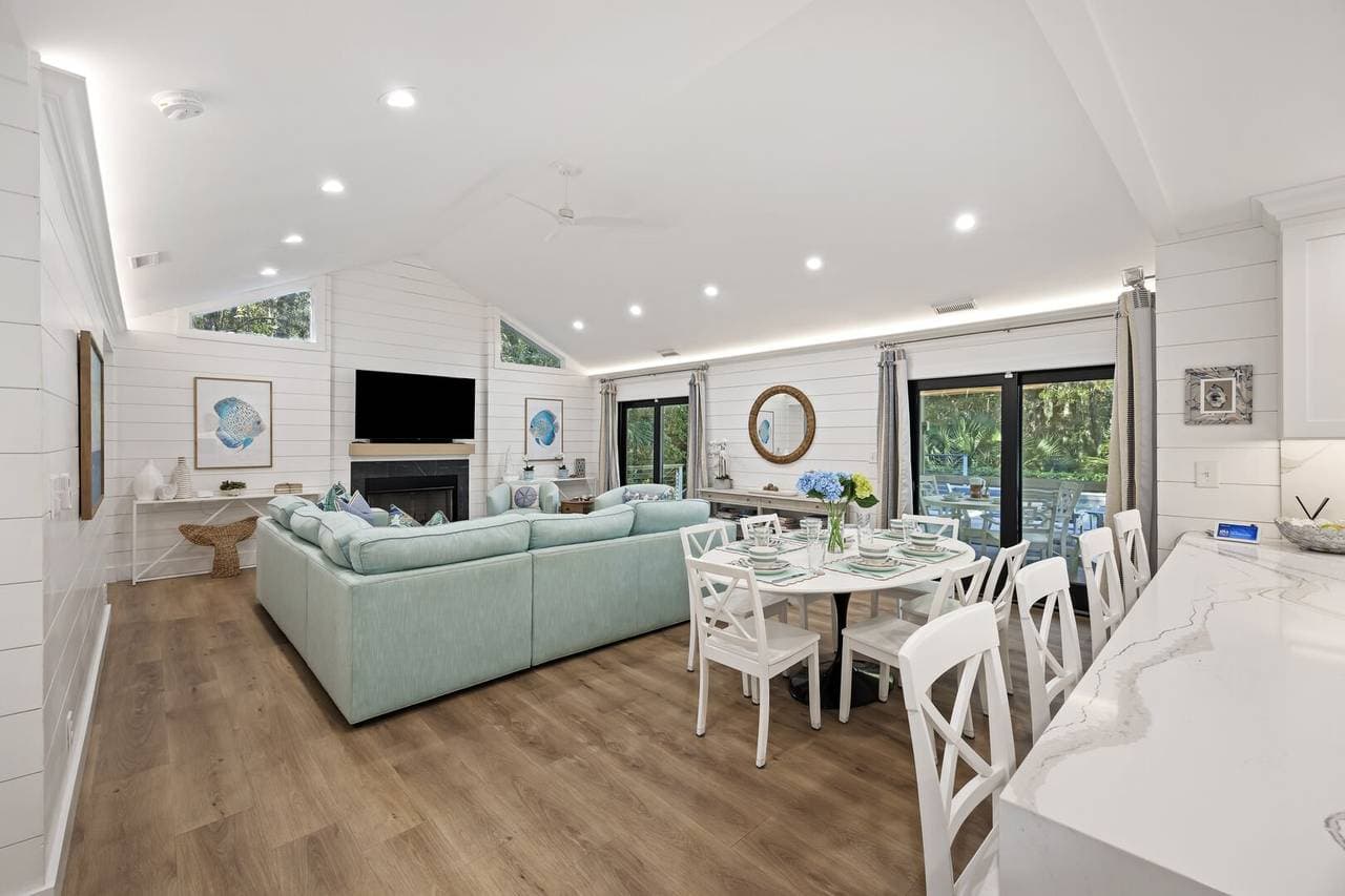 Beach Days on Conifer - Image 11