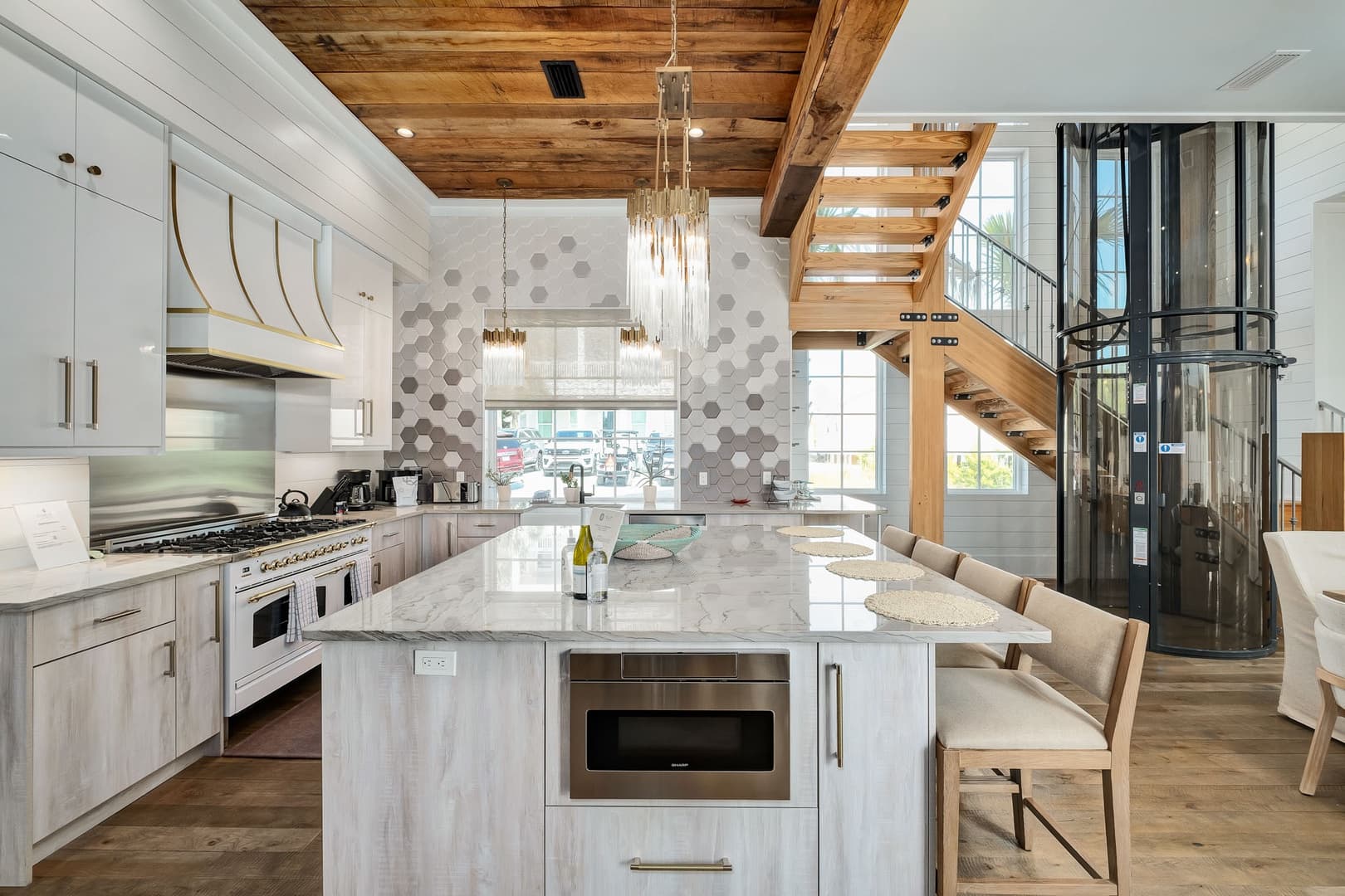 Coastal Dream - Image 11