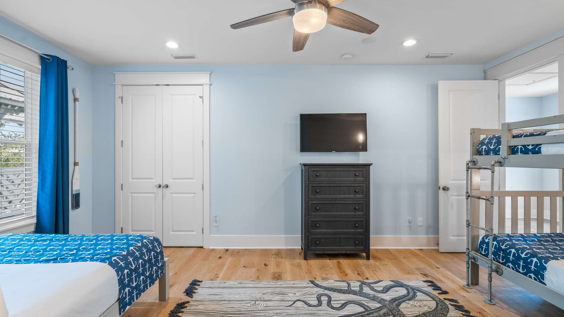 Barefoot Haven - Image 33