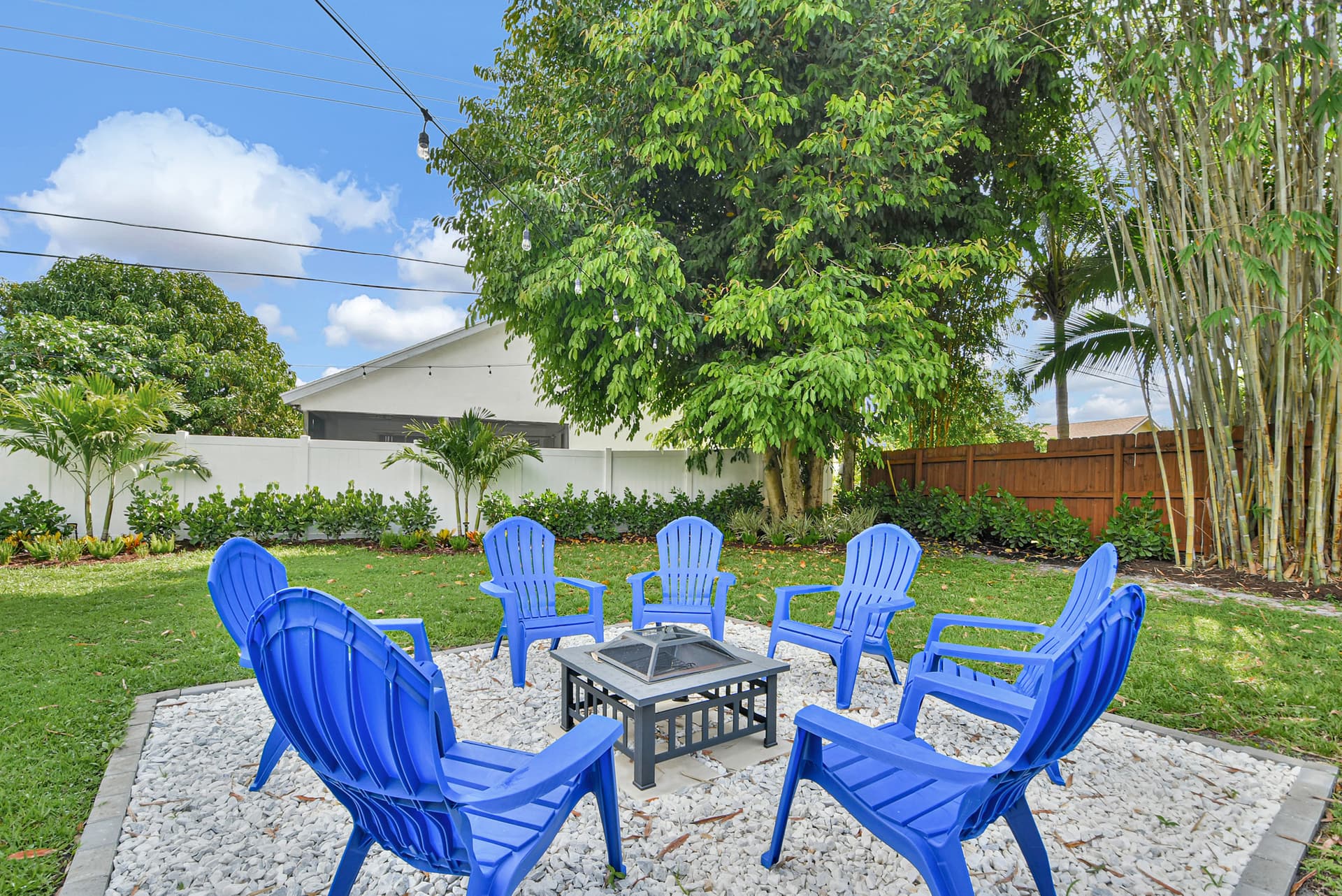 Bluebird House - Image 51