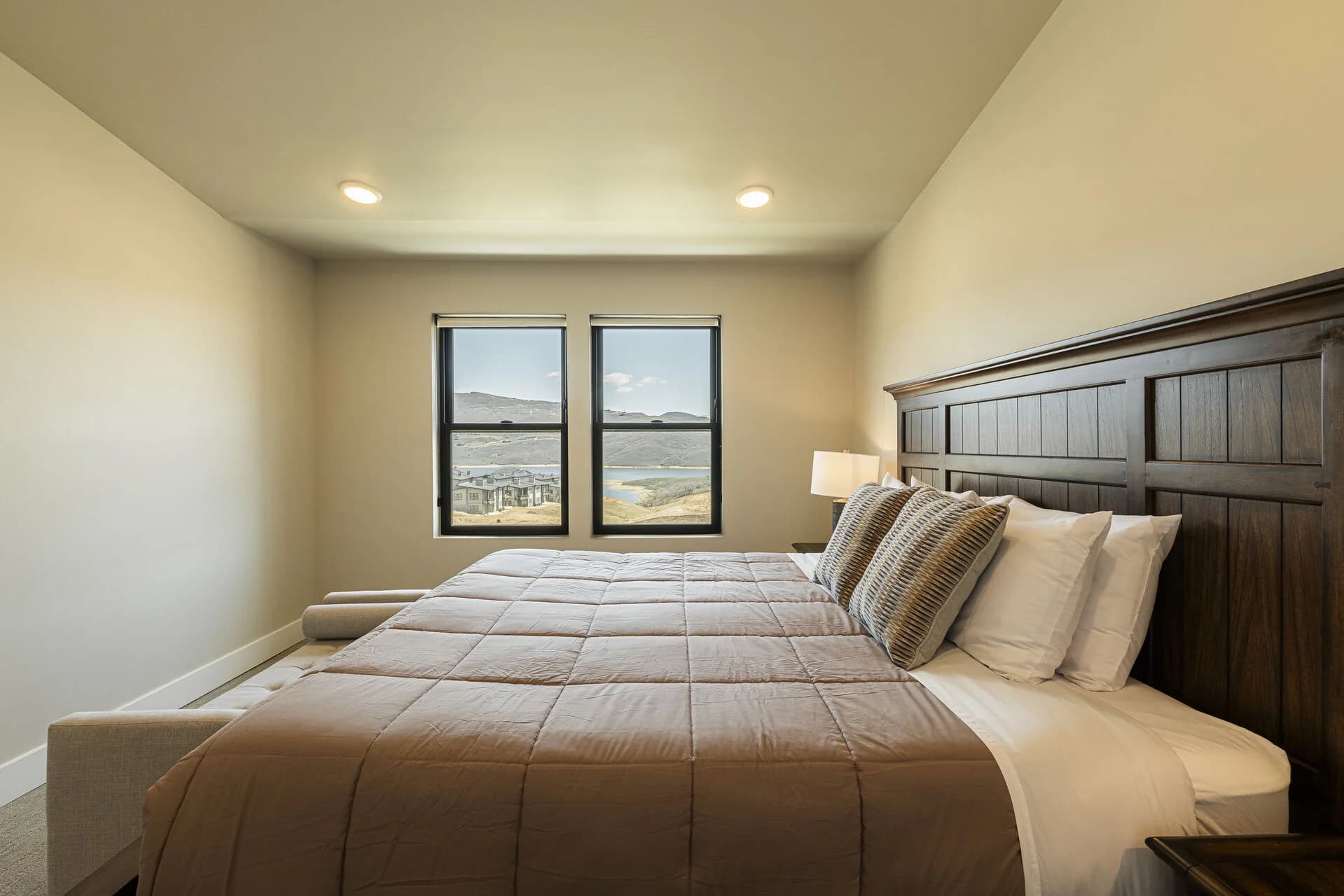 Mayflower Lakeside #45-304 - Image 24