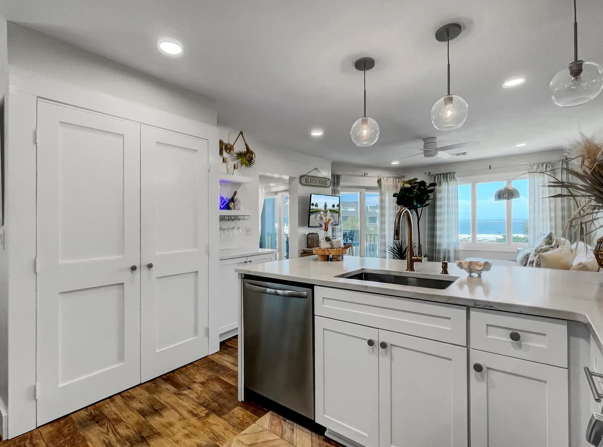 Port O Call #303D - Image 10