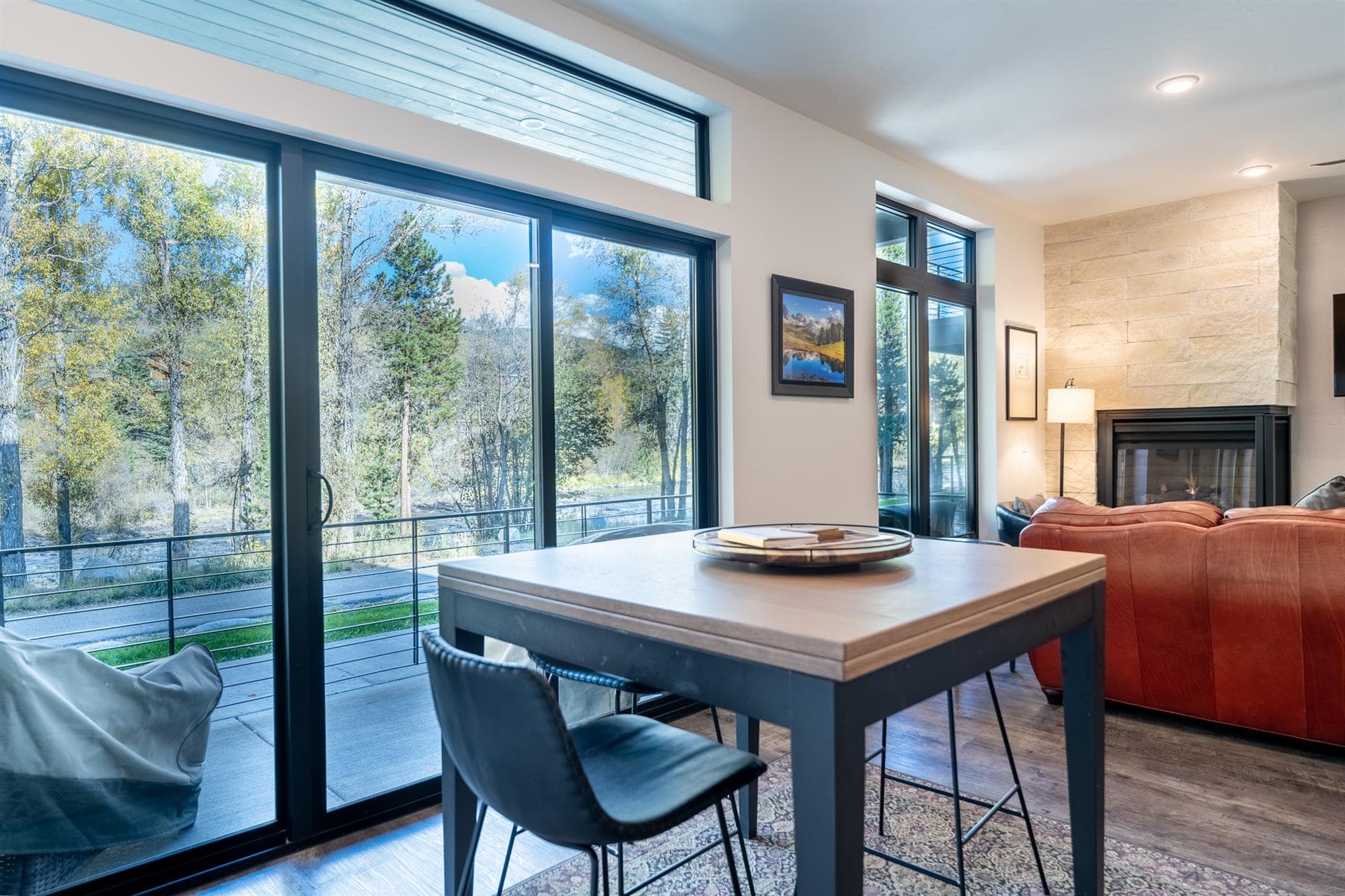 River West Residence - Image 14