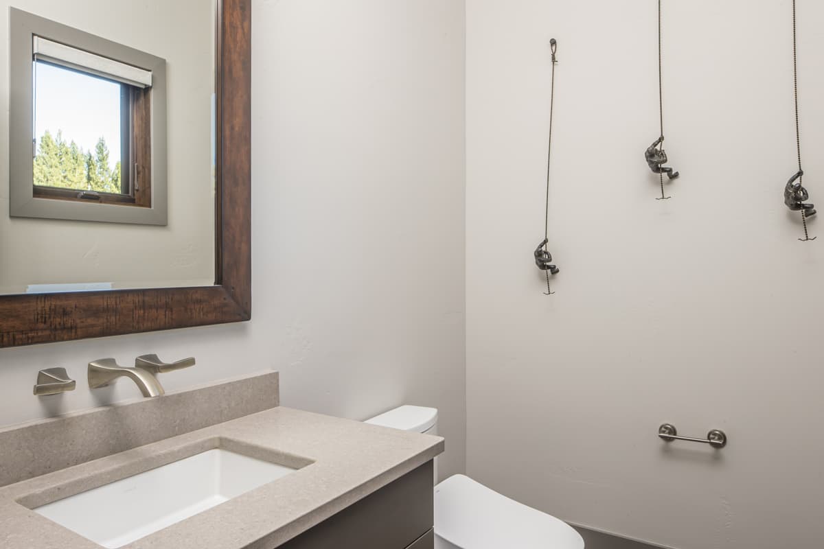 Powder Seeker Lodge - Image 28