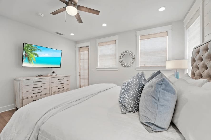 Out of Office Beaches - Image 26