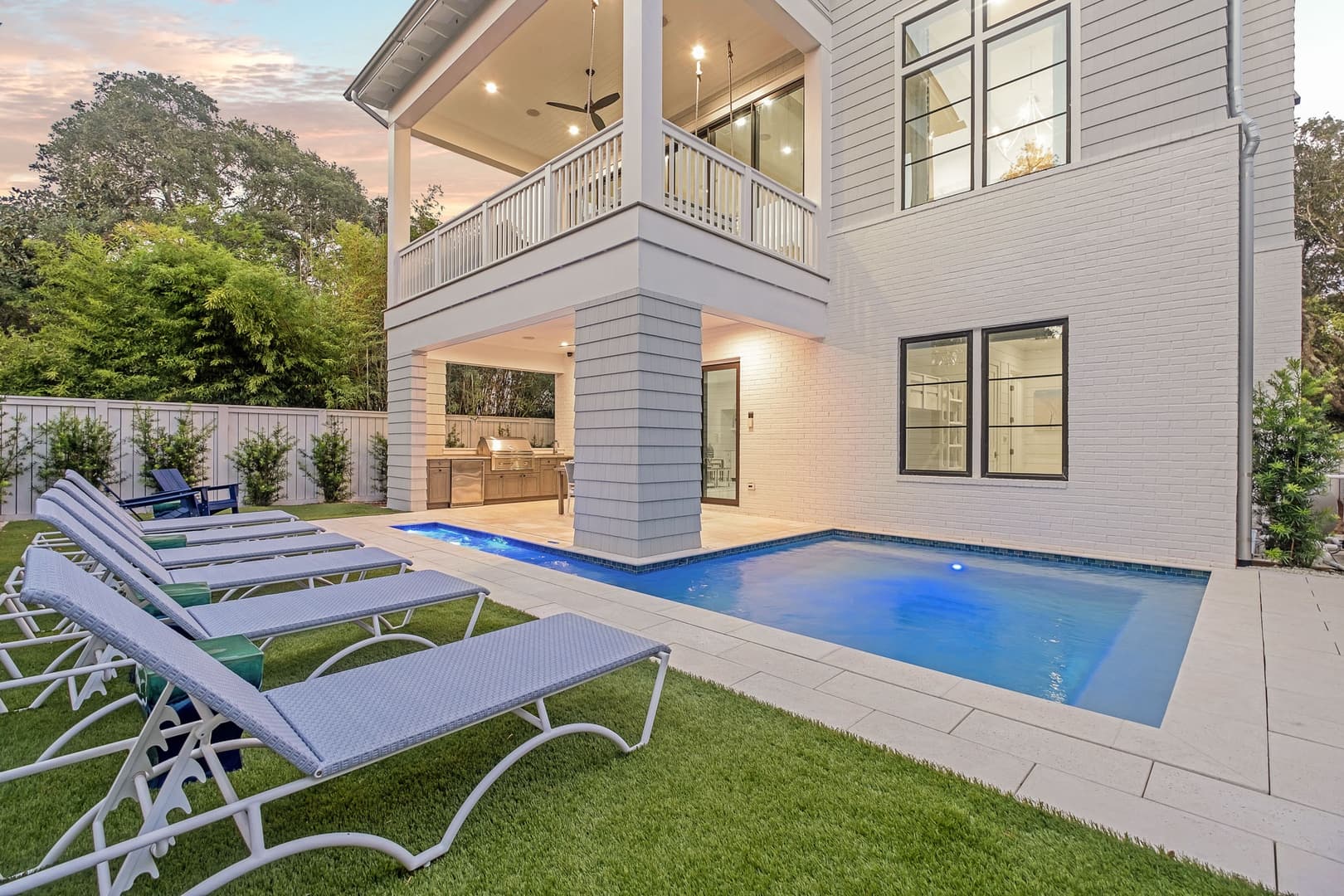 Bearfoot By The Sea - Image 1