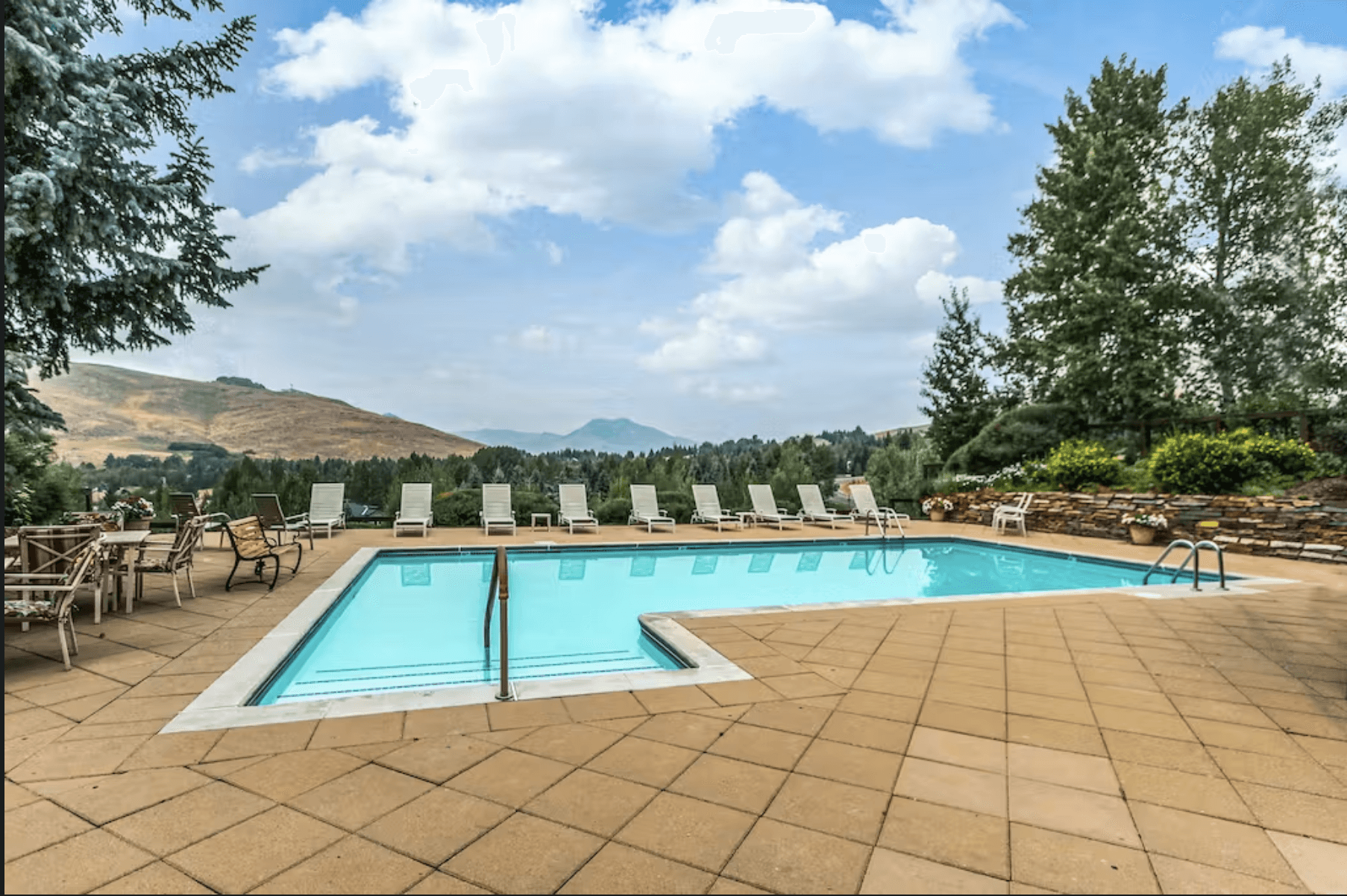 Modern Alpine Getaway - Image 2