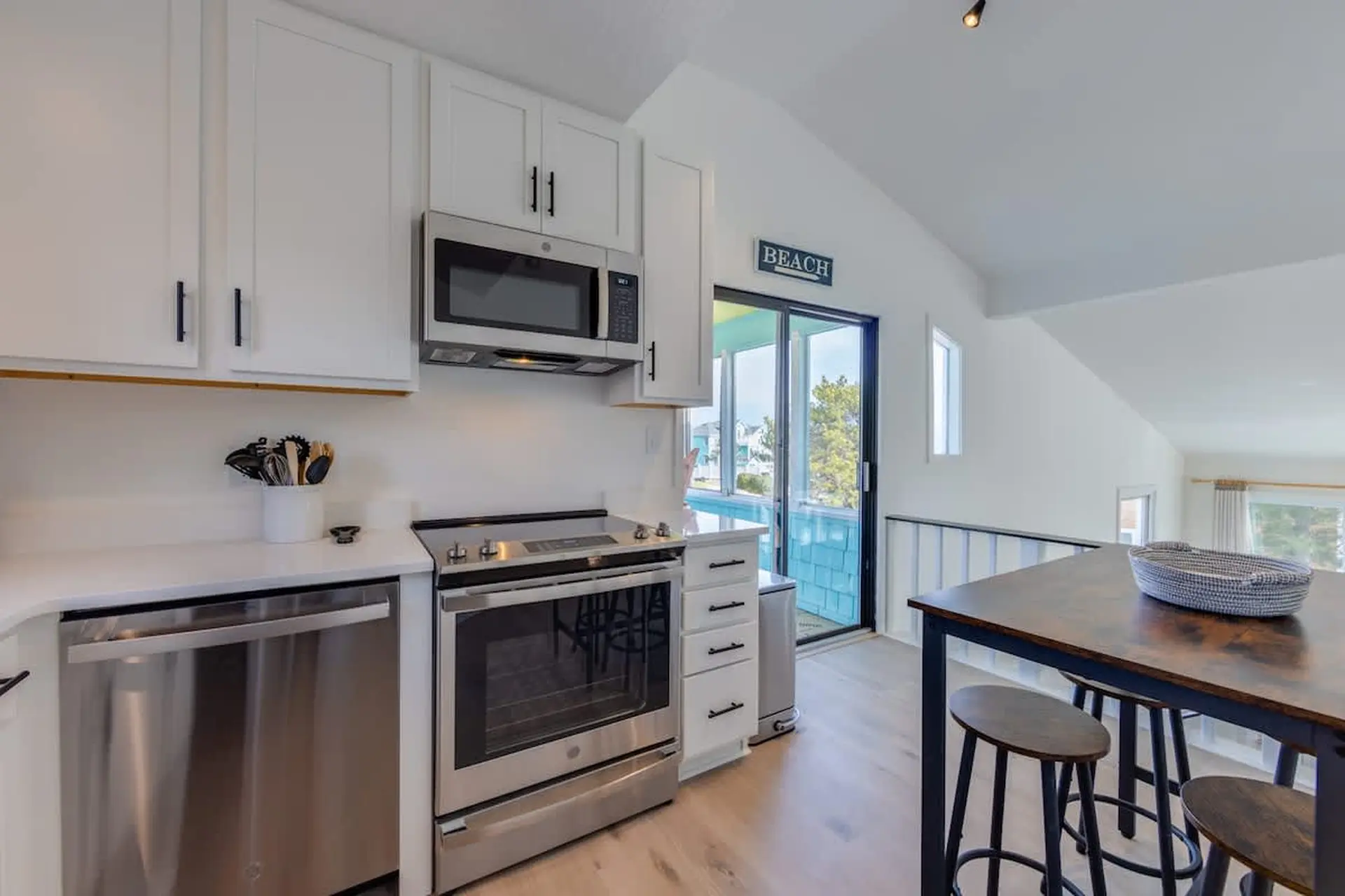 Place to Be - Image 12