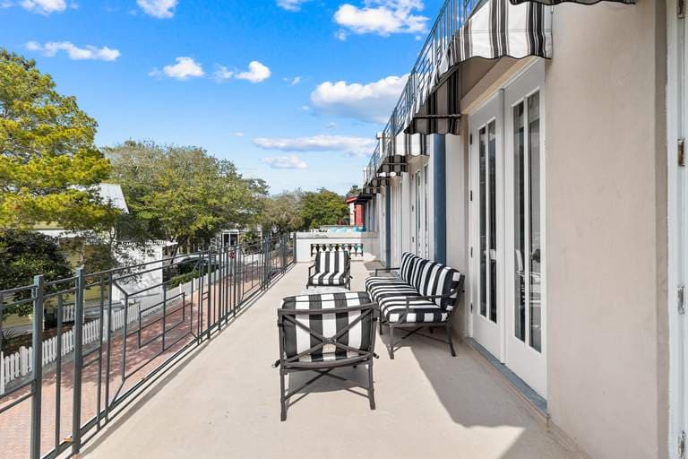 Penthouse on the Park - Image 19