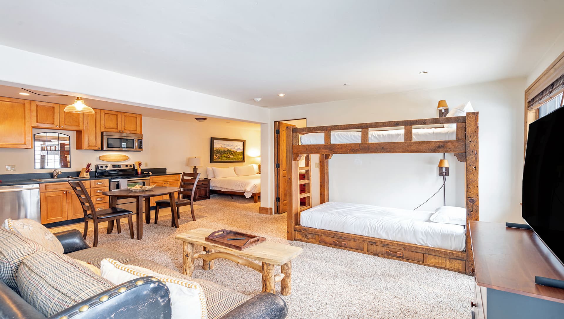 Twin Elk Lodge - Image 36