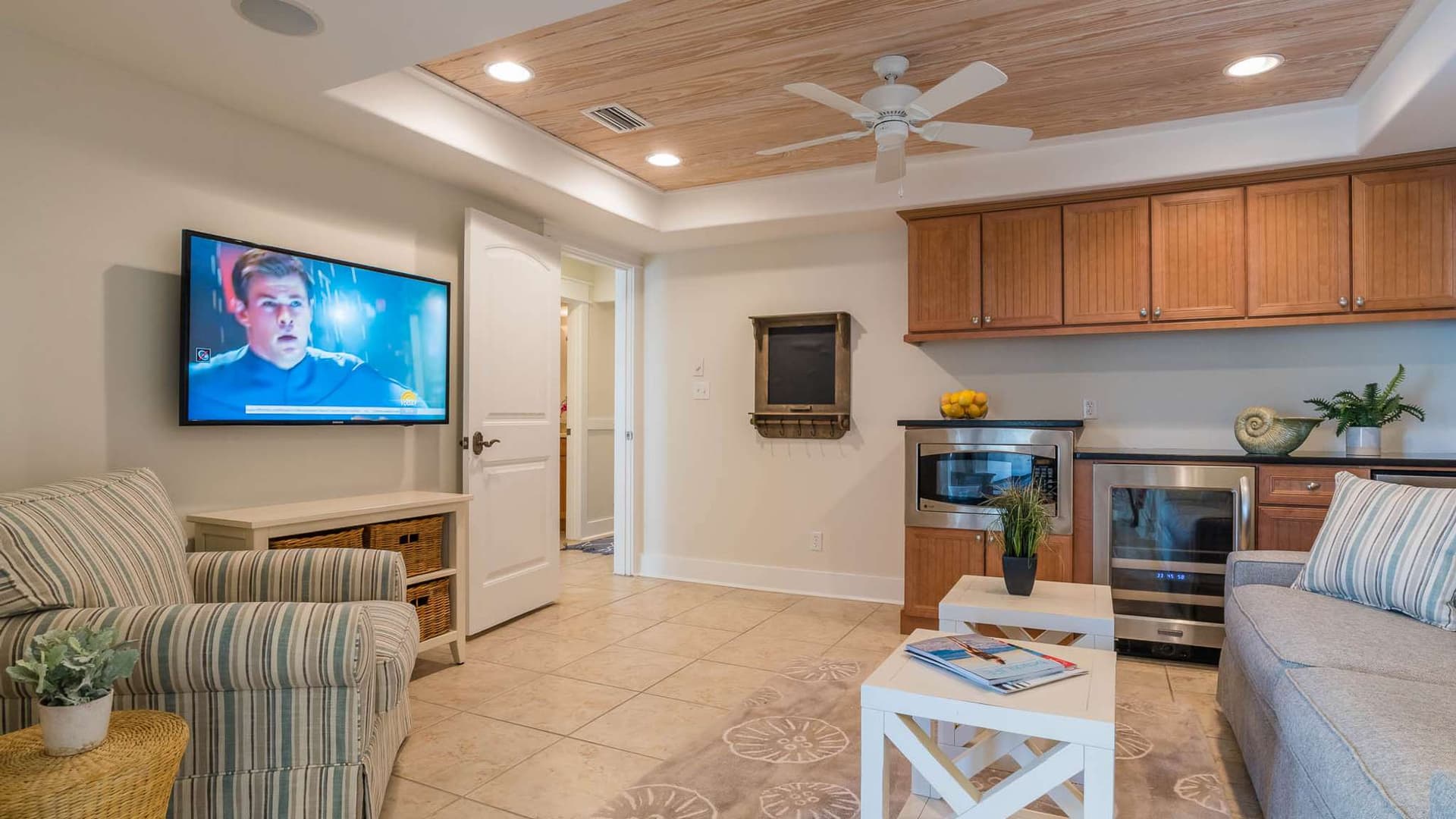 Pelican Paradise A - Image 22