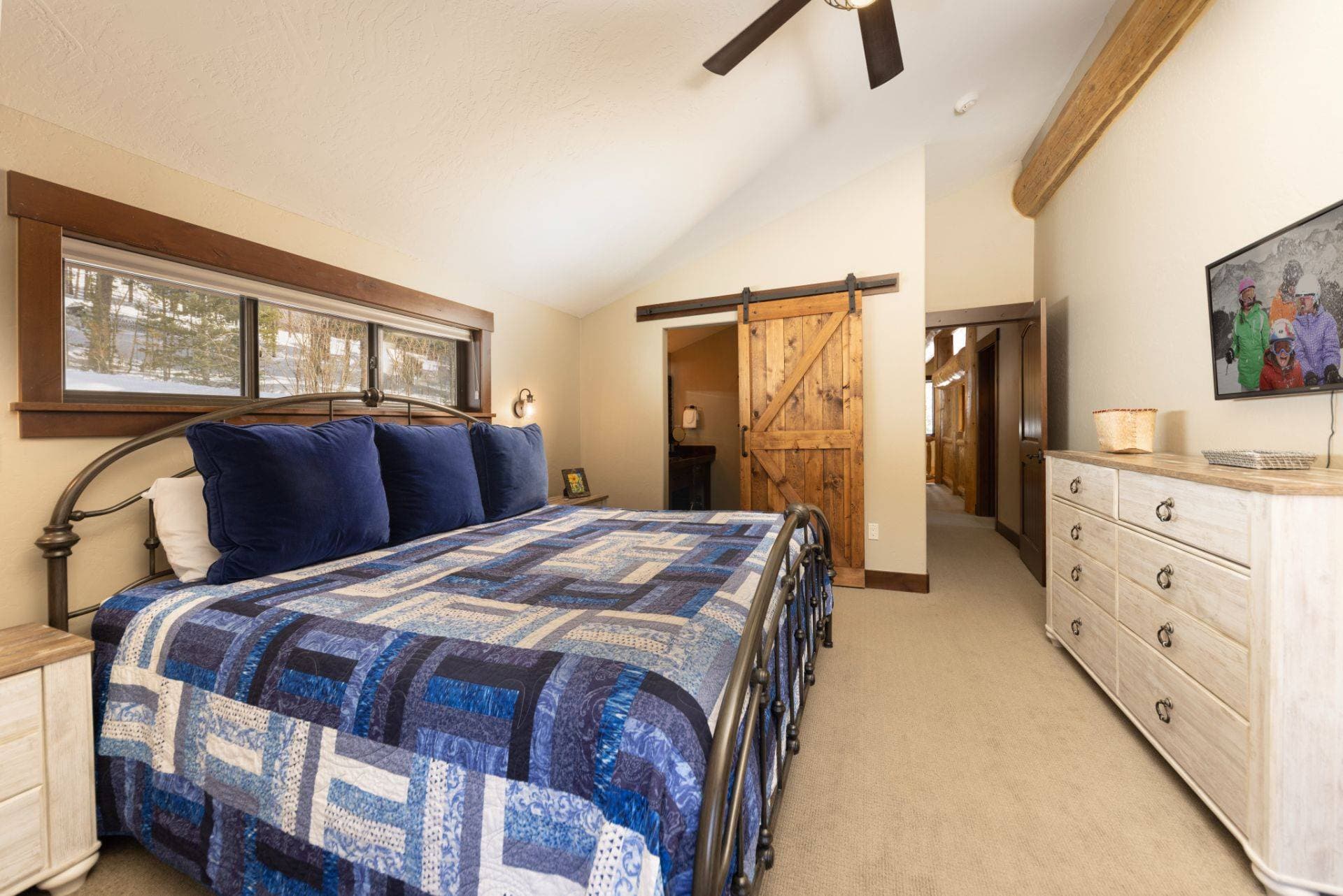 Pine Ridge Cabin - Image 36