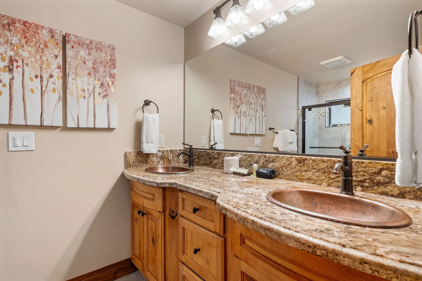 Lariat House - Image 26