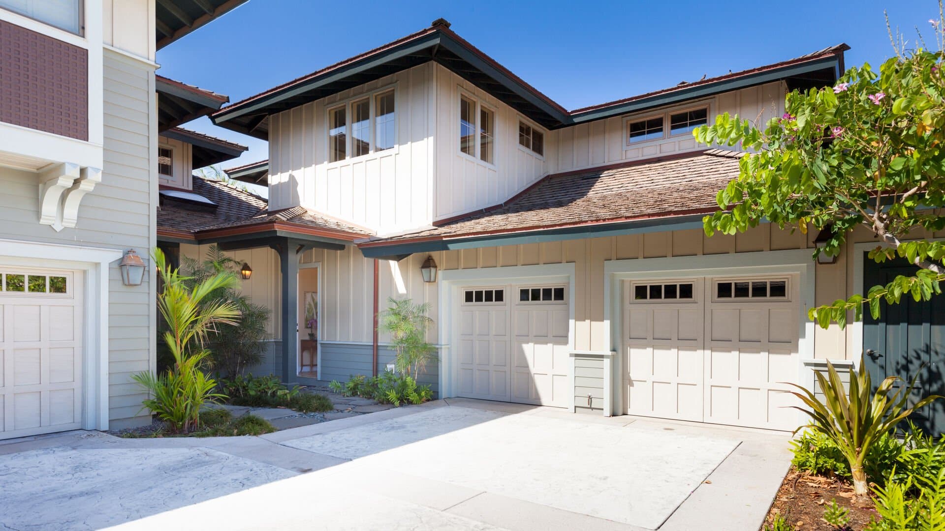 Hawaiiana Escape - Image 25