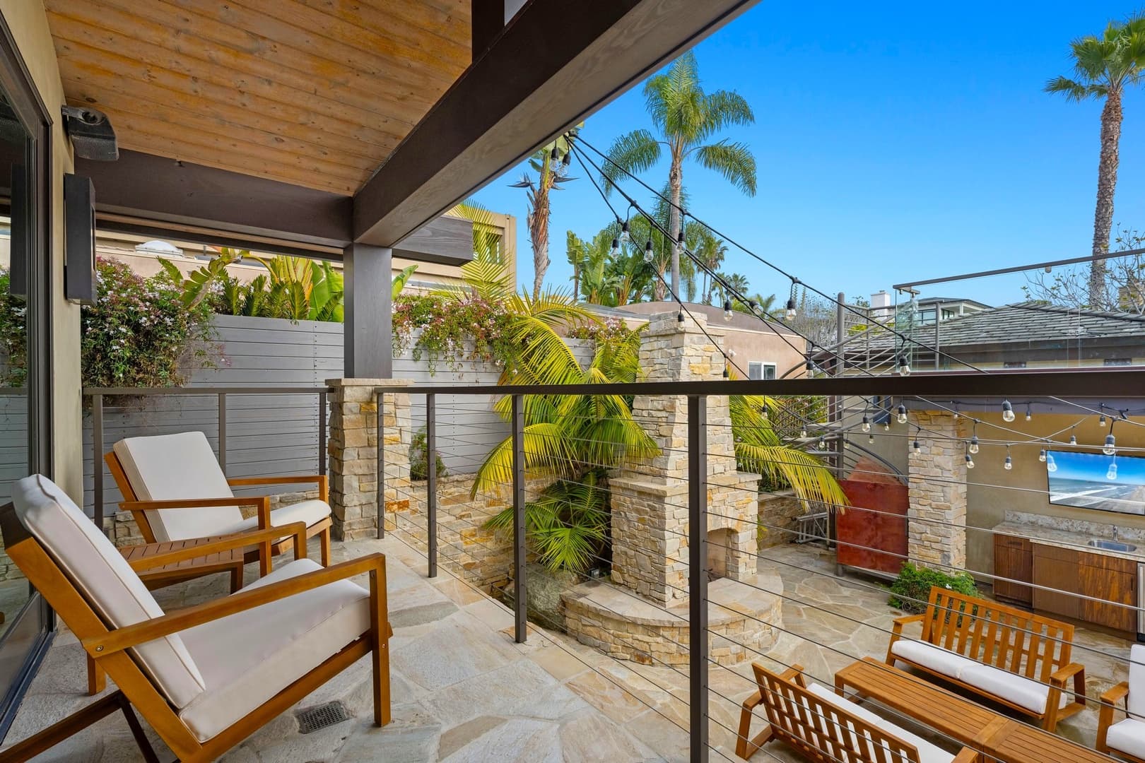 Costa Del Mar - Image 27