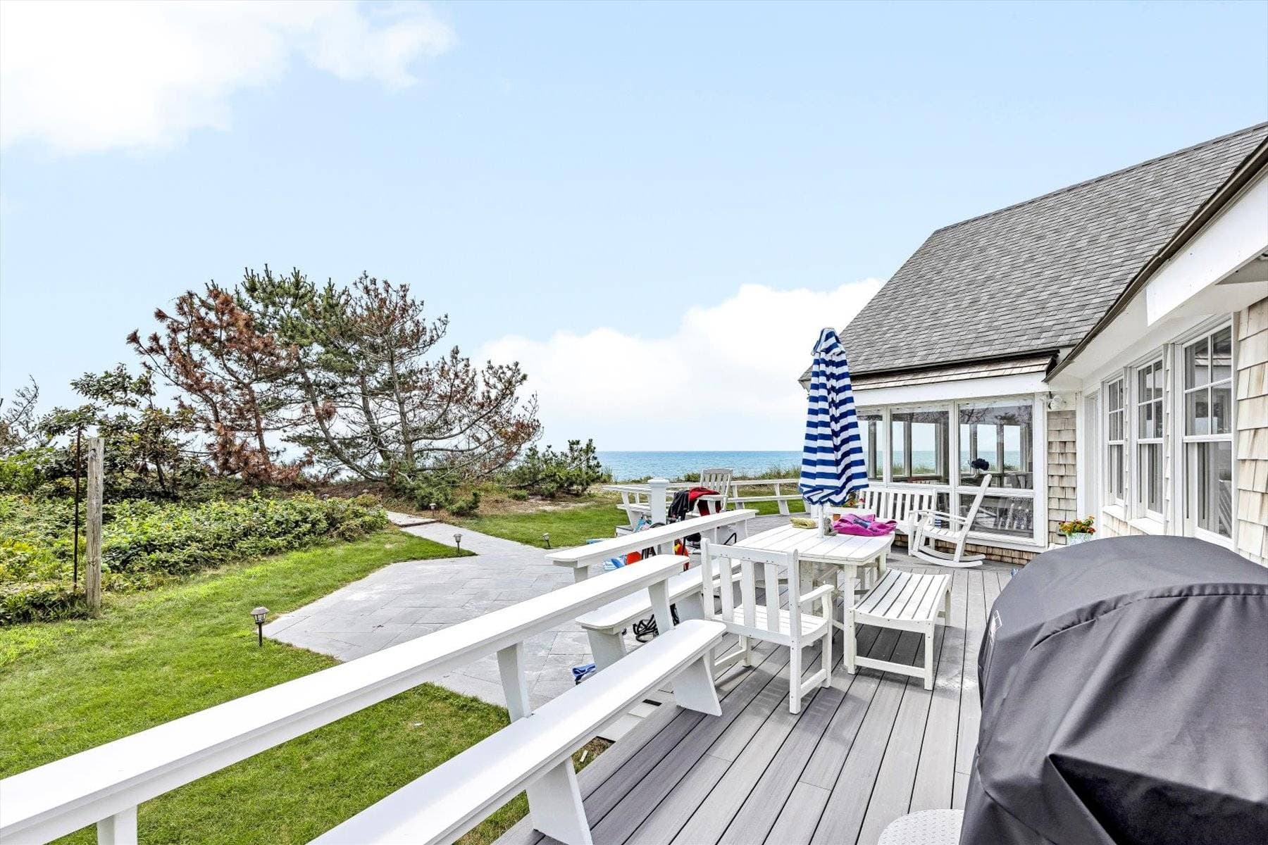 Whale Beachfront Home - Image 2