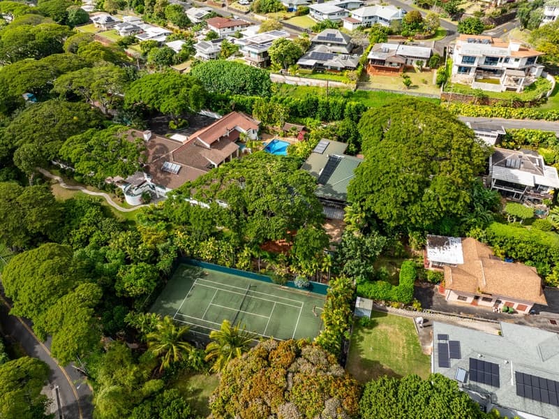 Tantalus Glass Home - Image 51