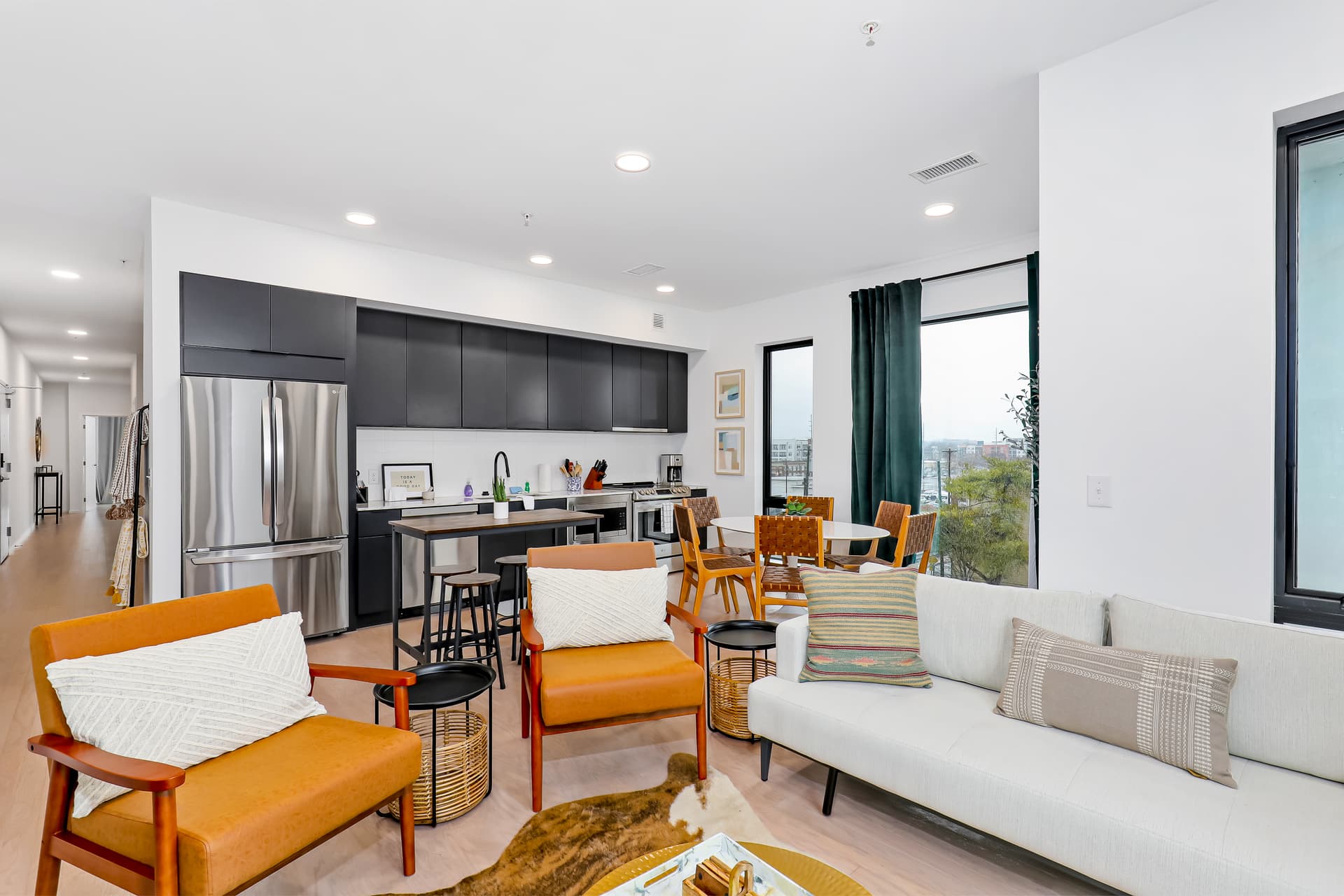 Eve on the River 407 - Image 4