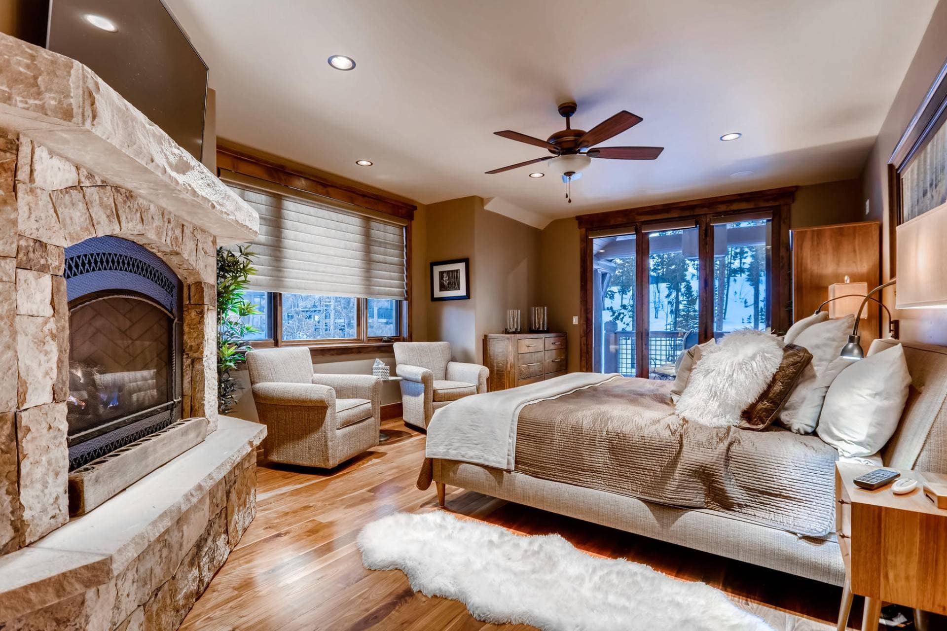 Monarch Place - Image 12