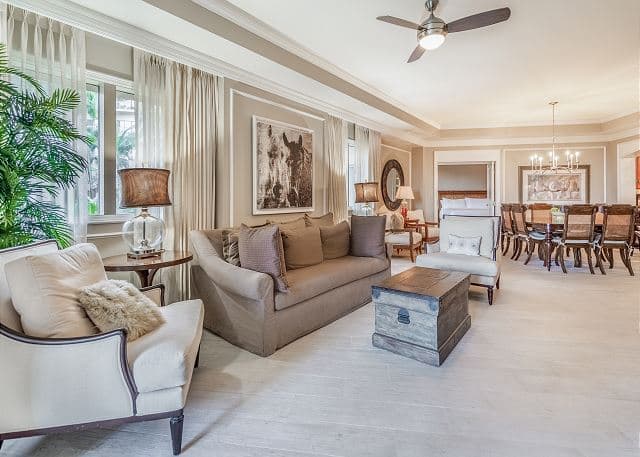 Ritz-Carlton Residence #106 - Image 4