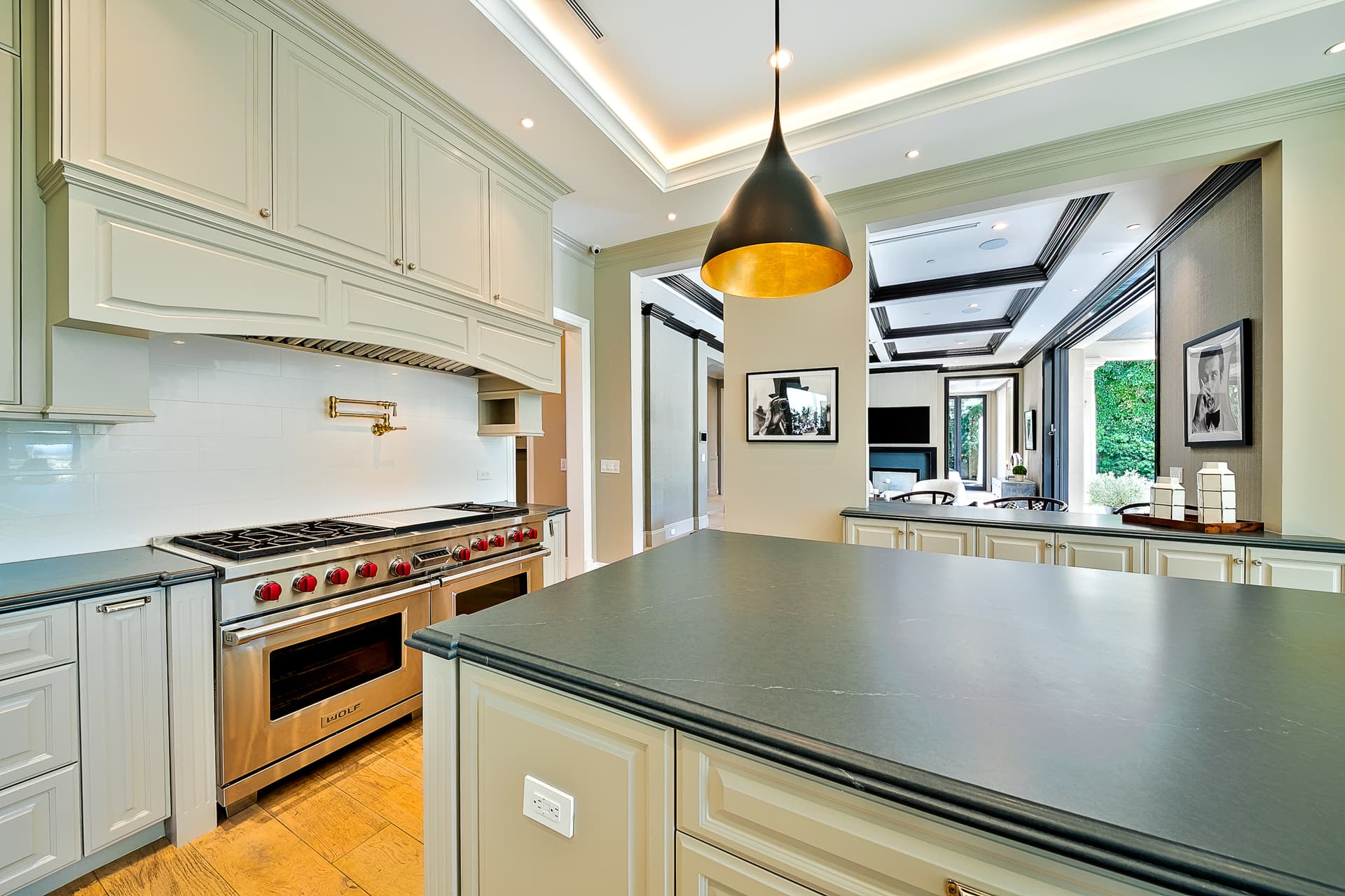 Camden Estate Beverly Hills - Image 16