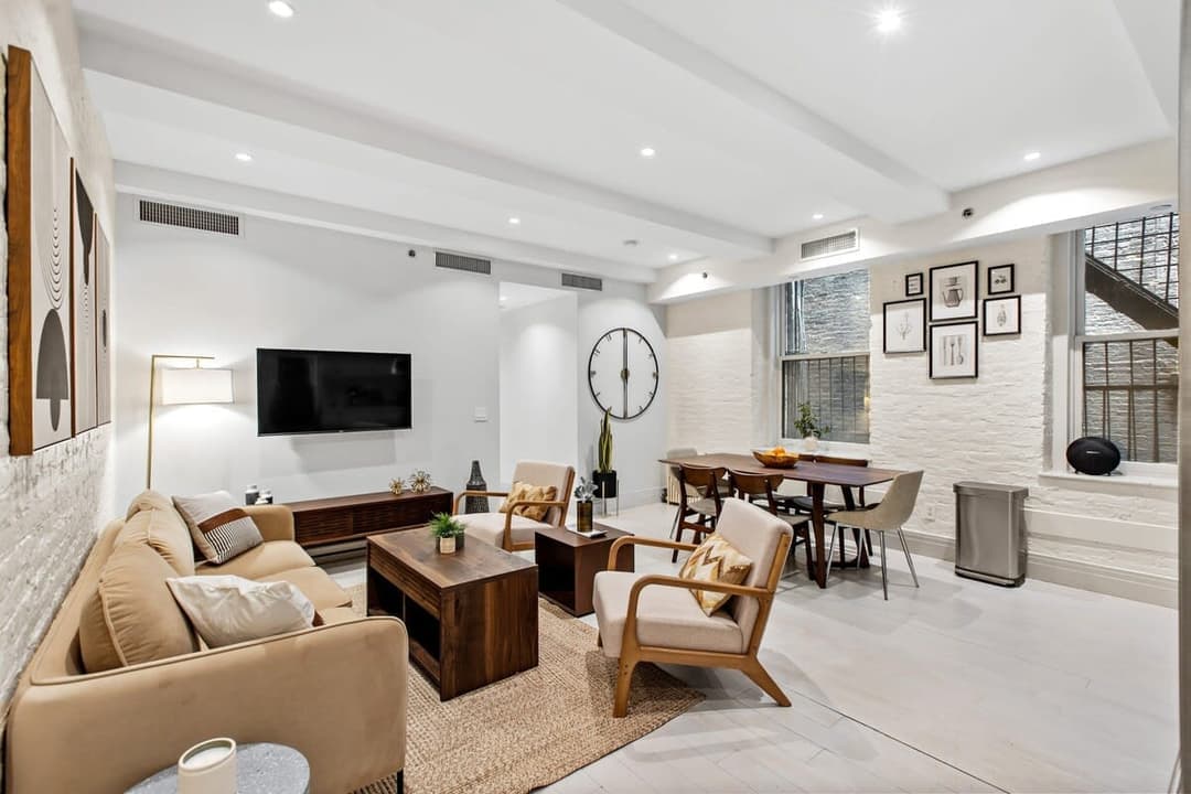 Highland Place I - Image 1