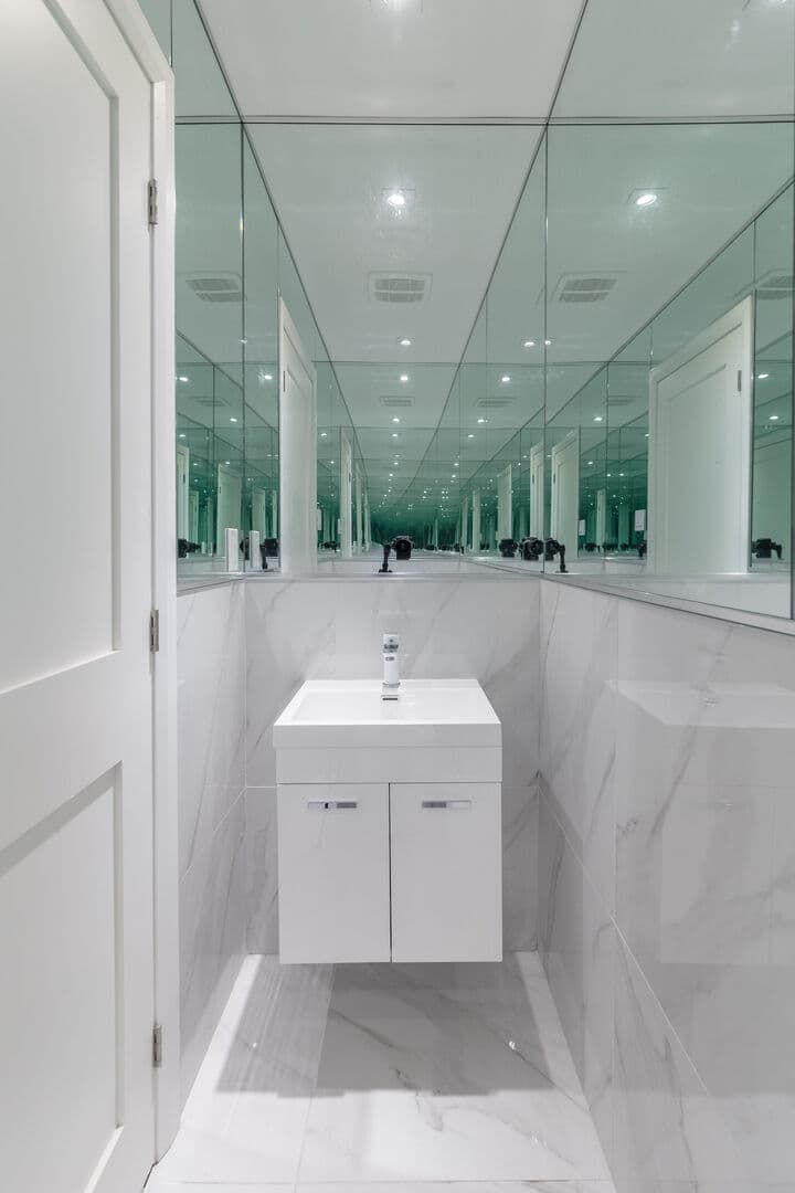 Glen House - Image 22