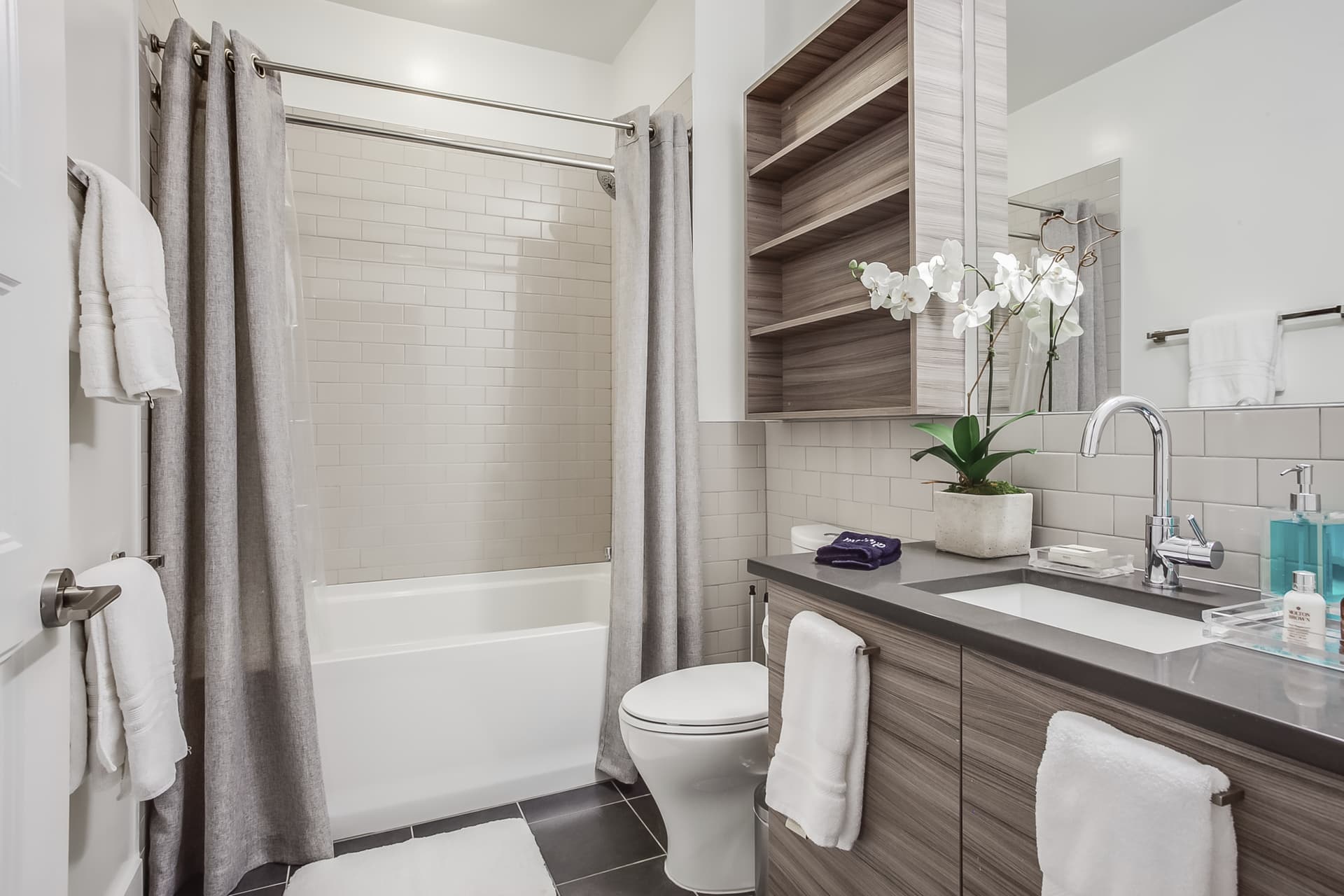 Neptune Loft - Image 19