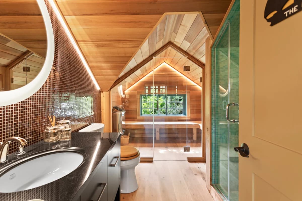 Chatham Farmhouse - Image 34