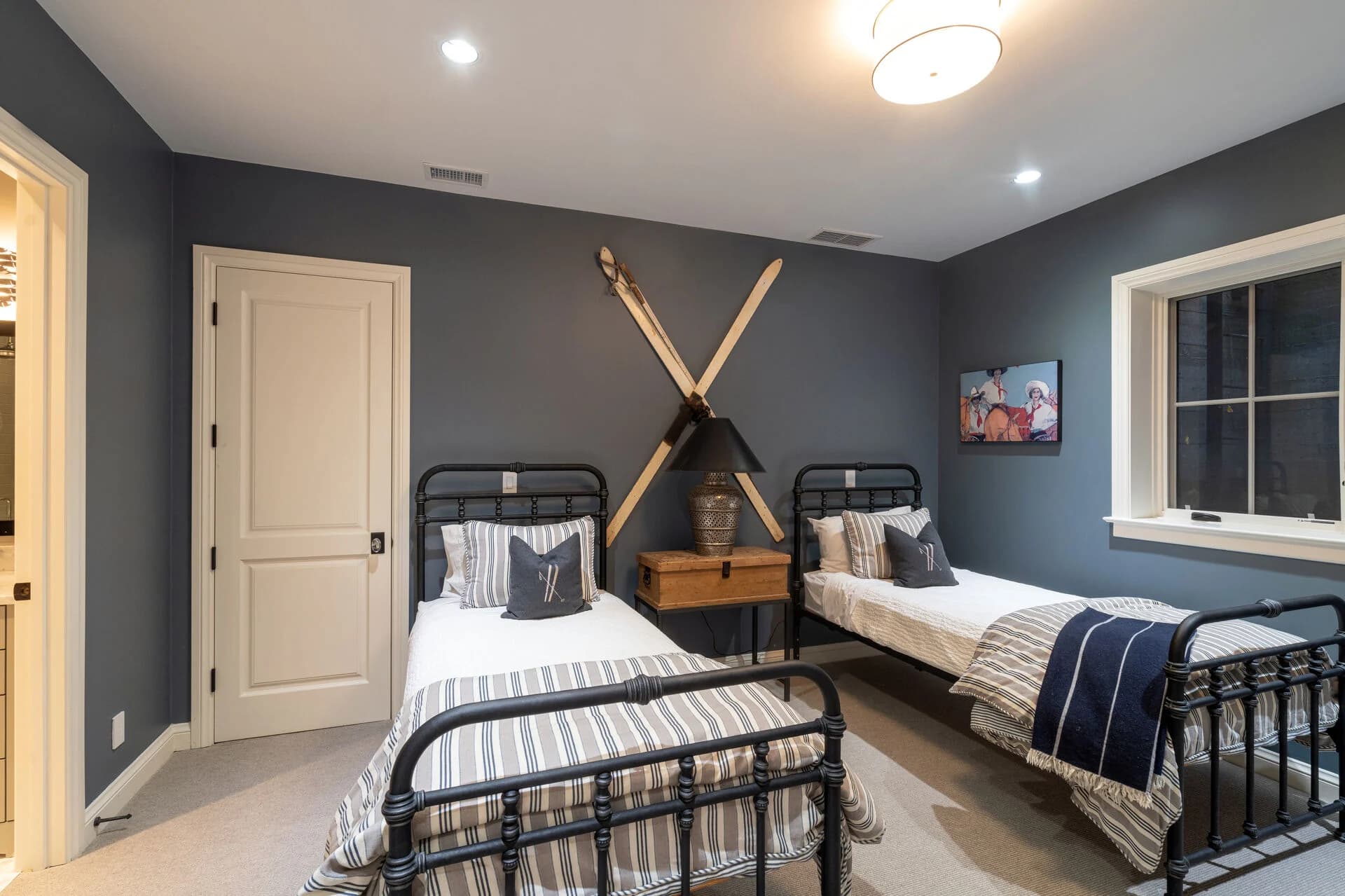 Miles High - Image 15