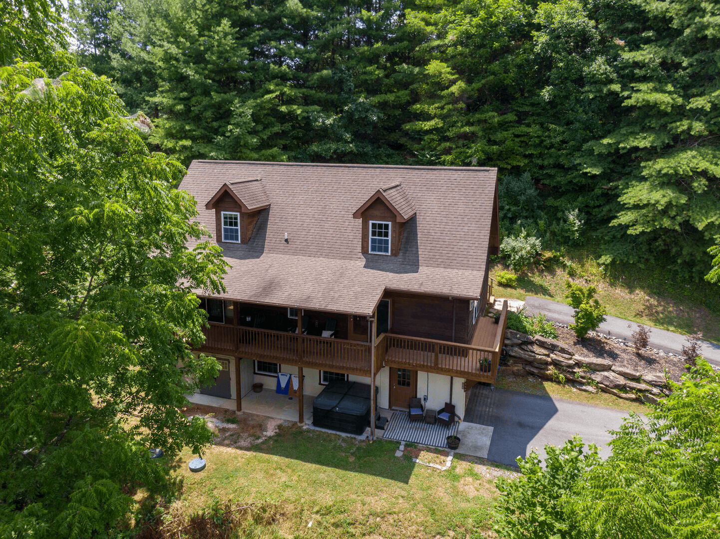 Lazy Bear Inn - Image 31