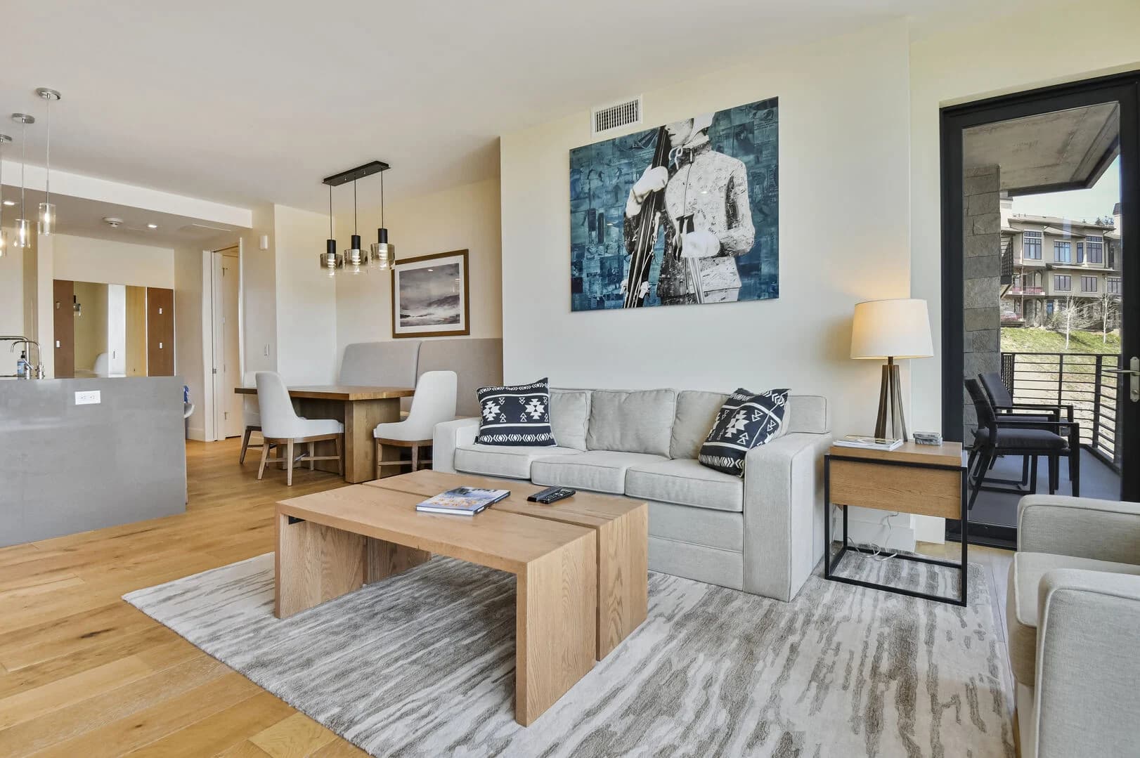 Lift Residence #414 - Image 2