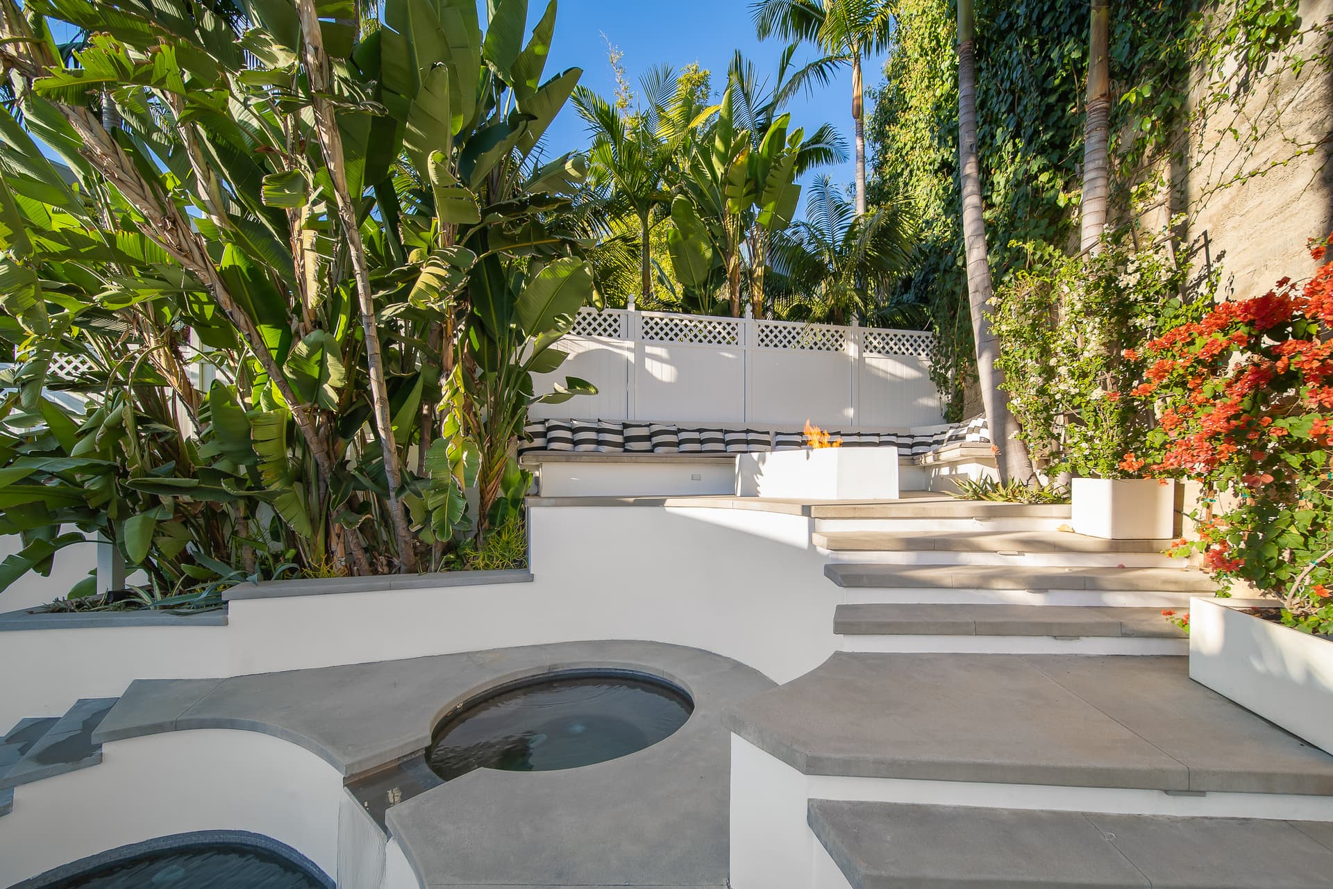 London Villa - Image 64