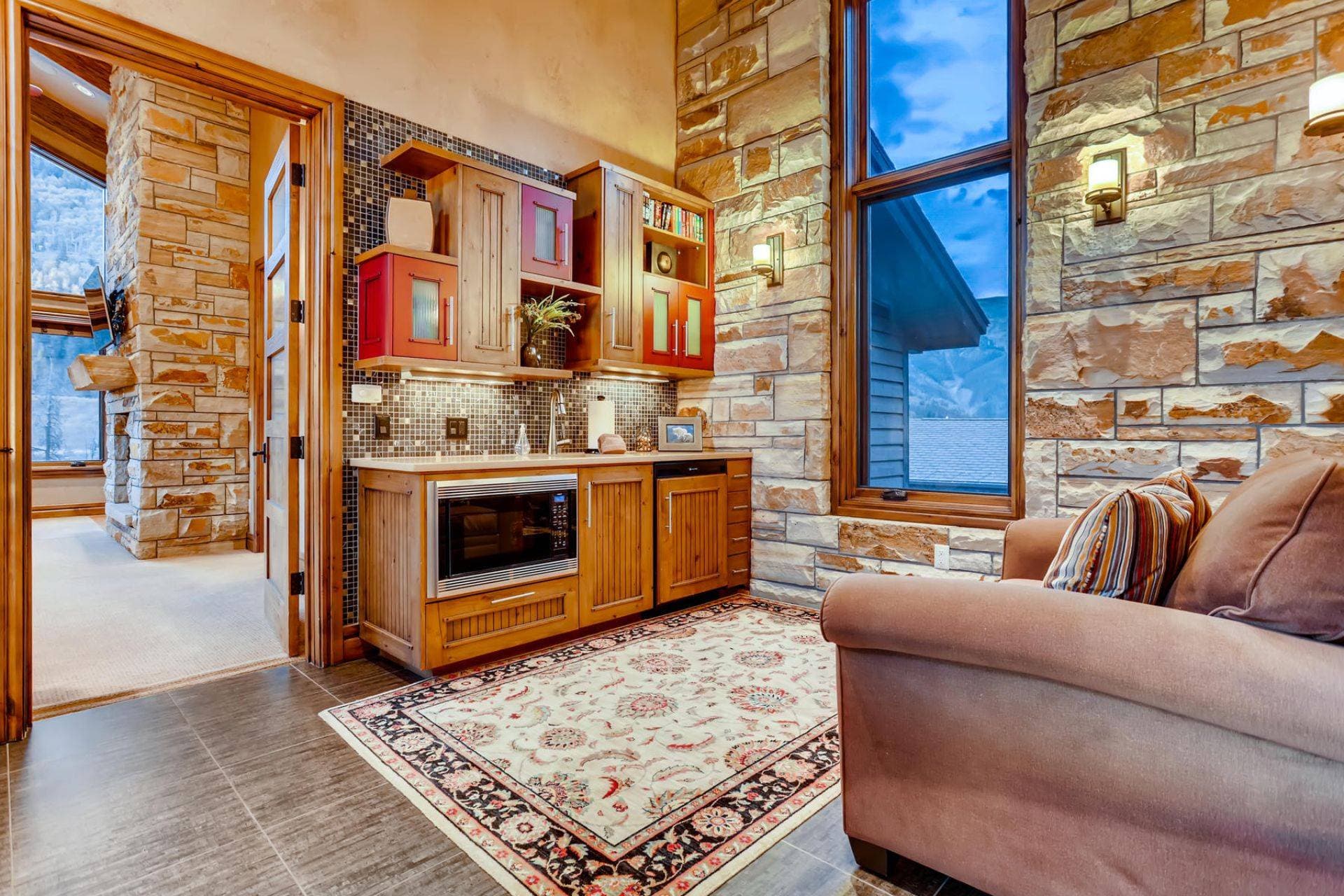 Warming Hut - Image 29