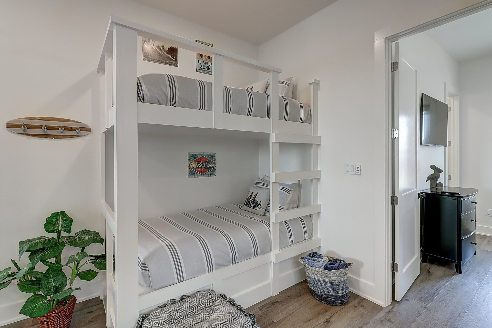 Shore Break House - Image 18