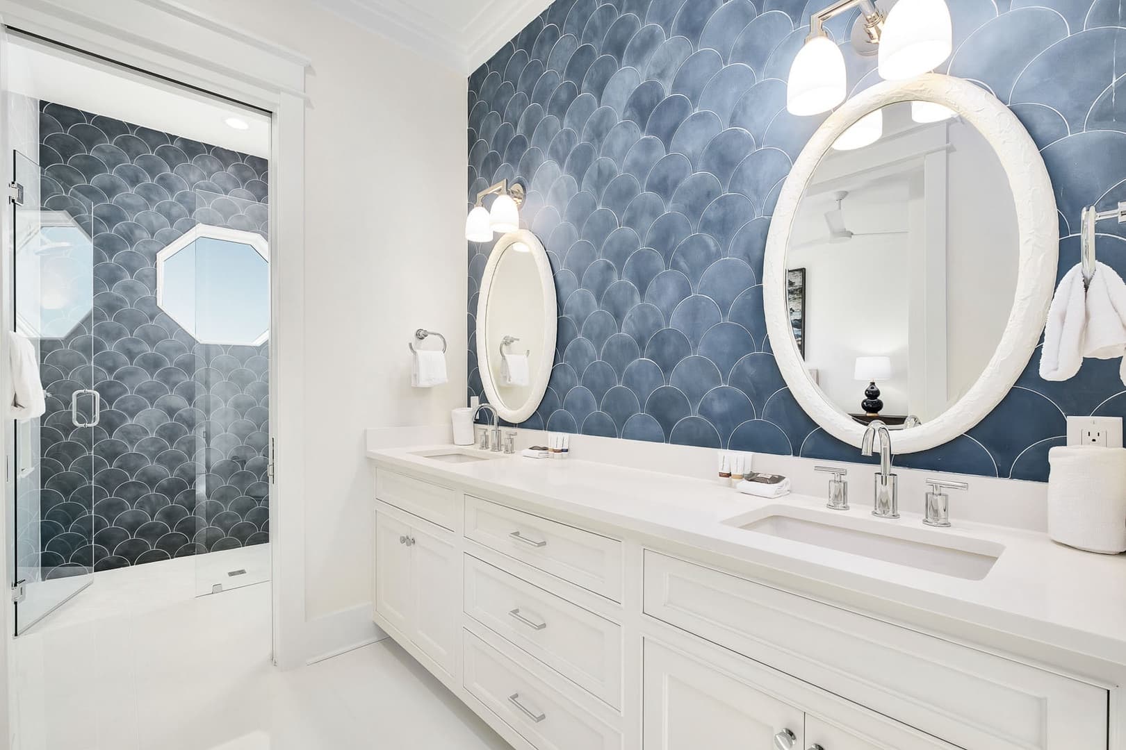 Emerald Le Luxe - Image 38