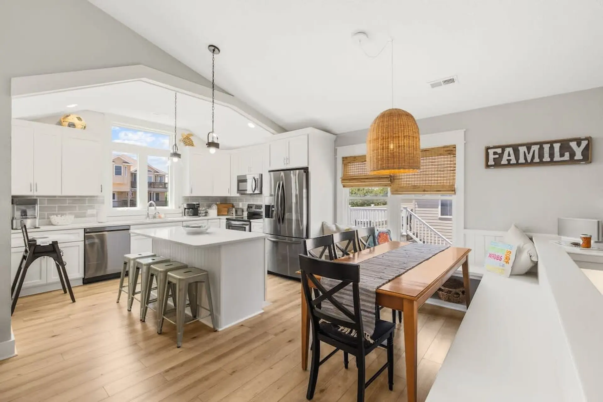 Chipwrecked - Image 5