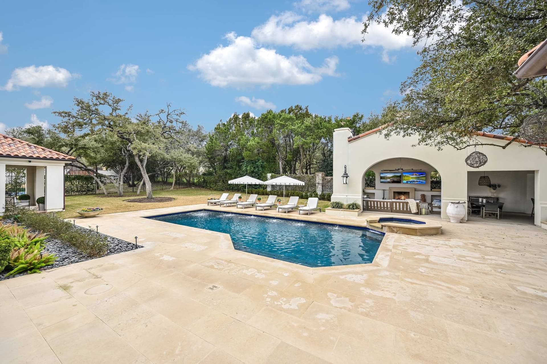 Austin Splendor - Image 46