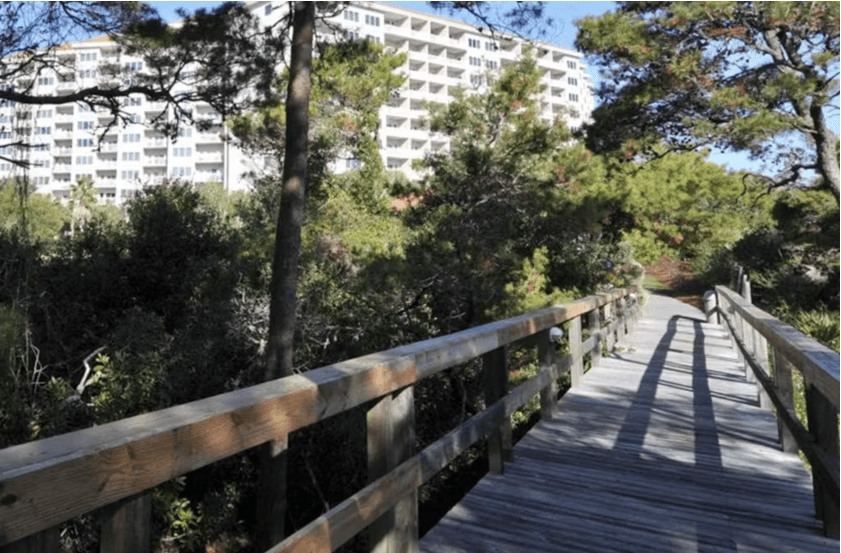 Hook’s Villa - Image 38