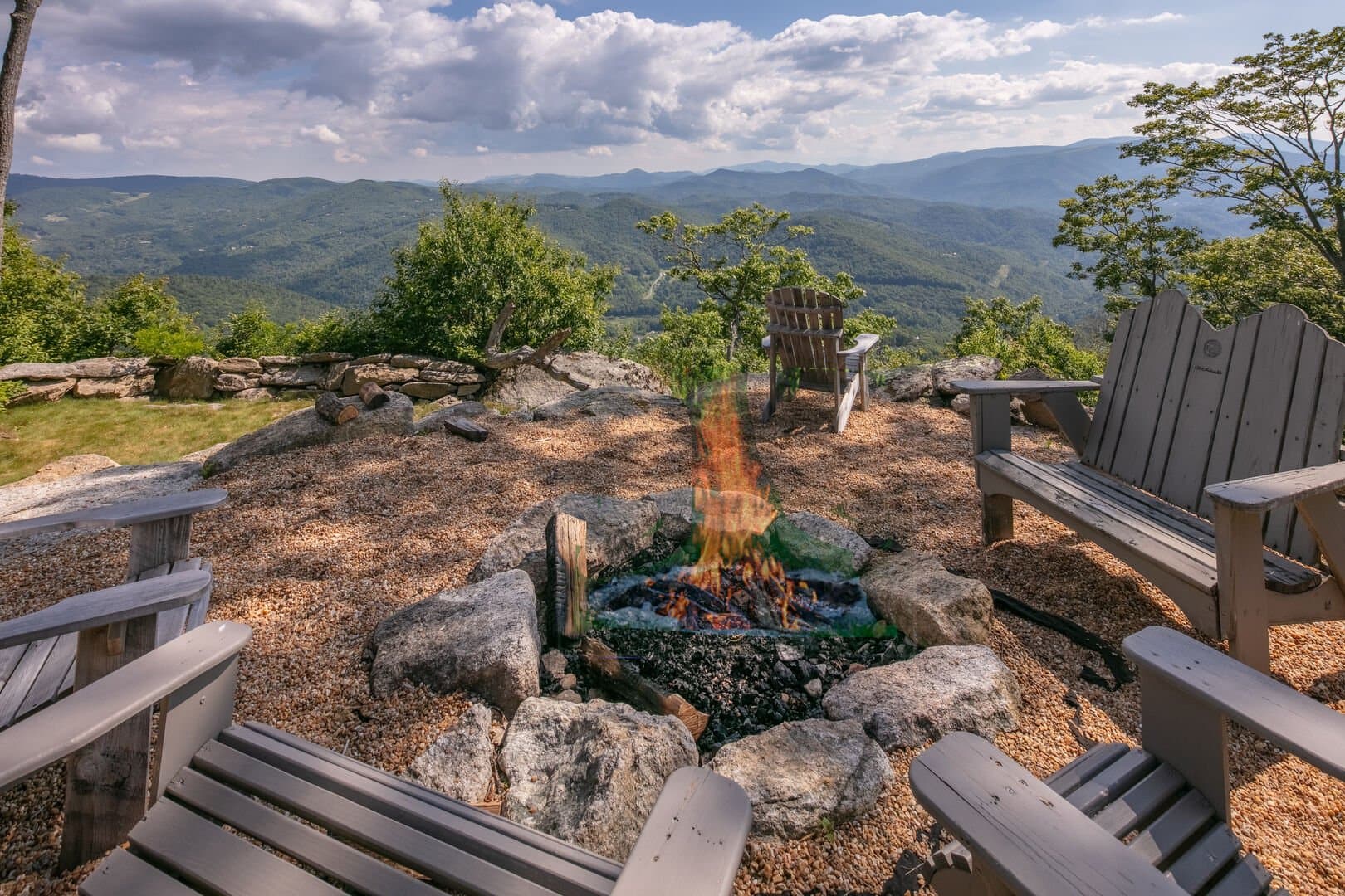 Outside Inn Place - Image 43