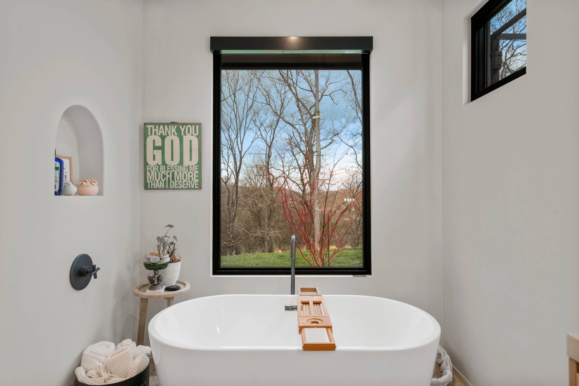 Hilltop Hideaway - Image 13