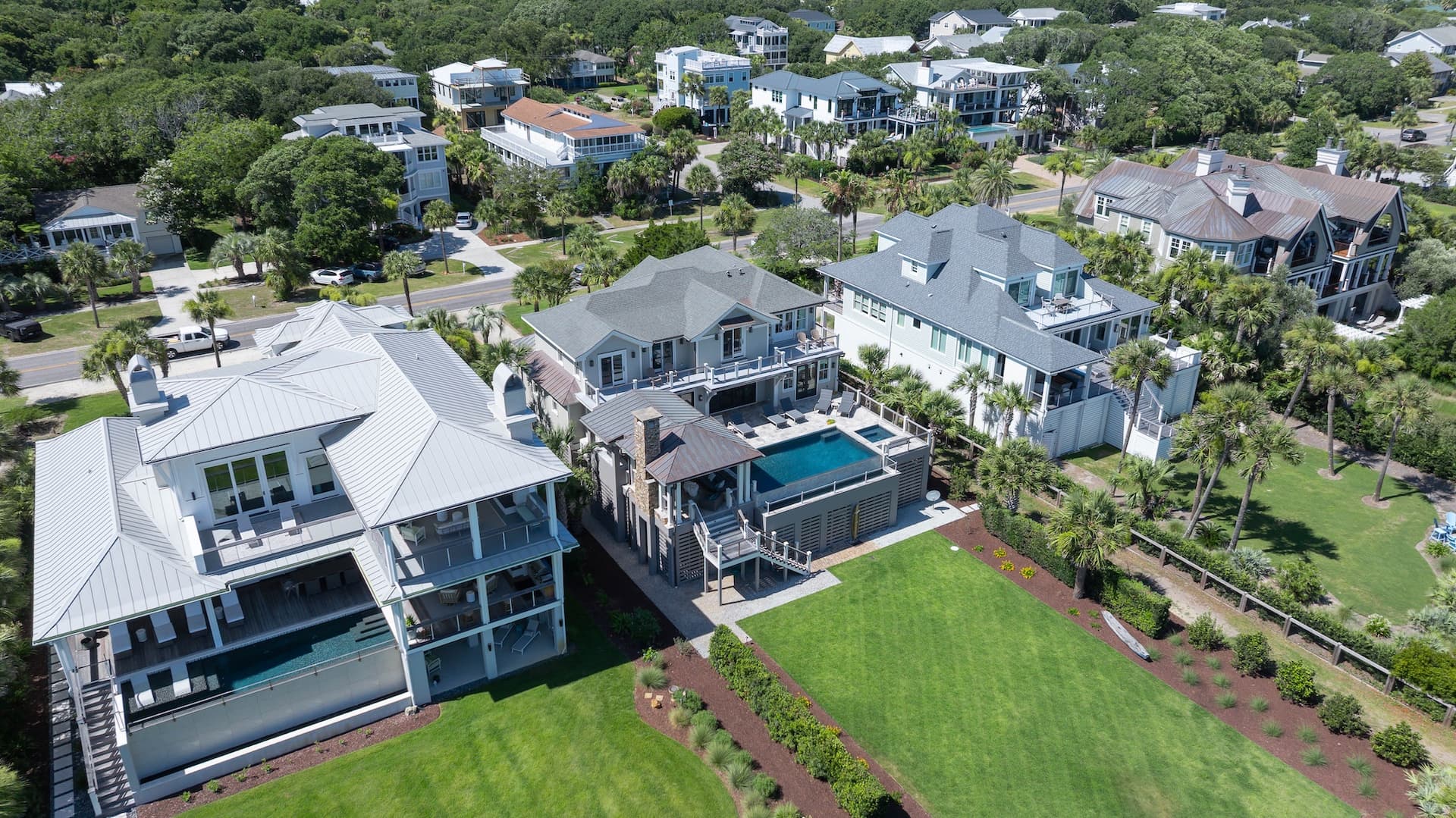 Beach Shelter - Image 100