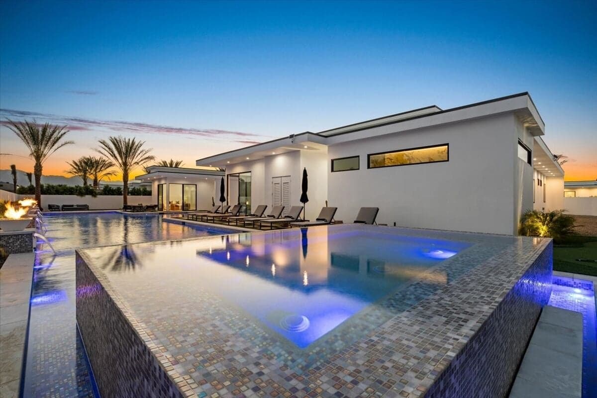 Bravo Villa #11 - Image 63