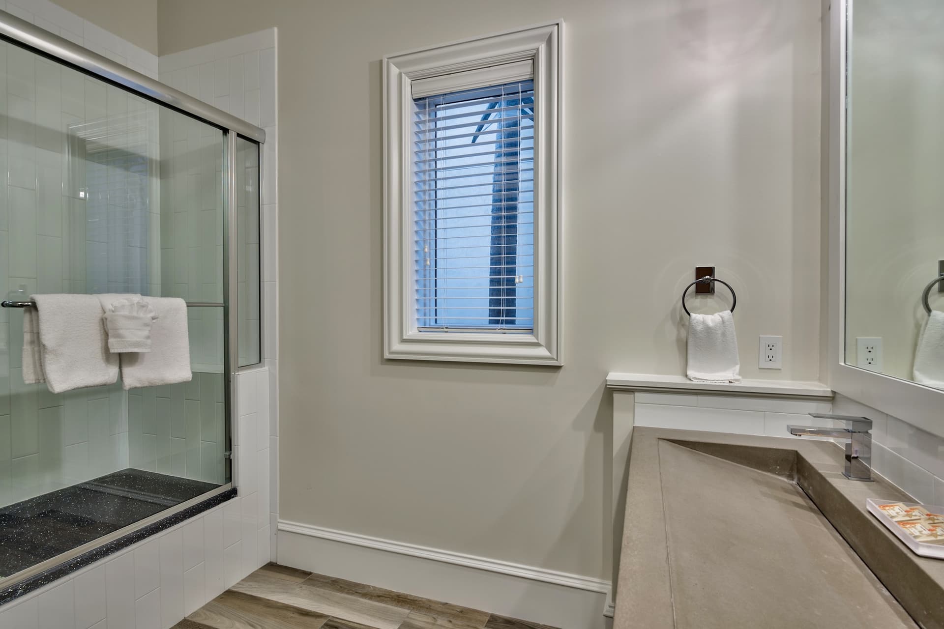 Soggy Dollar - Image 16