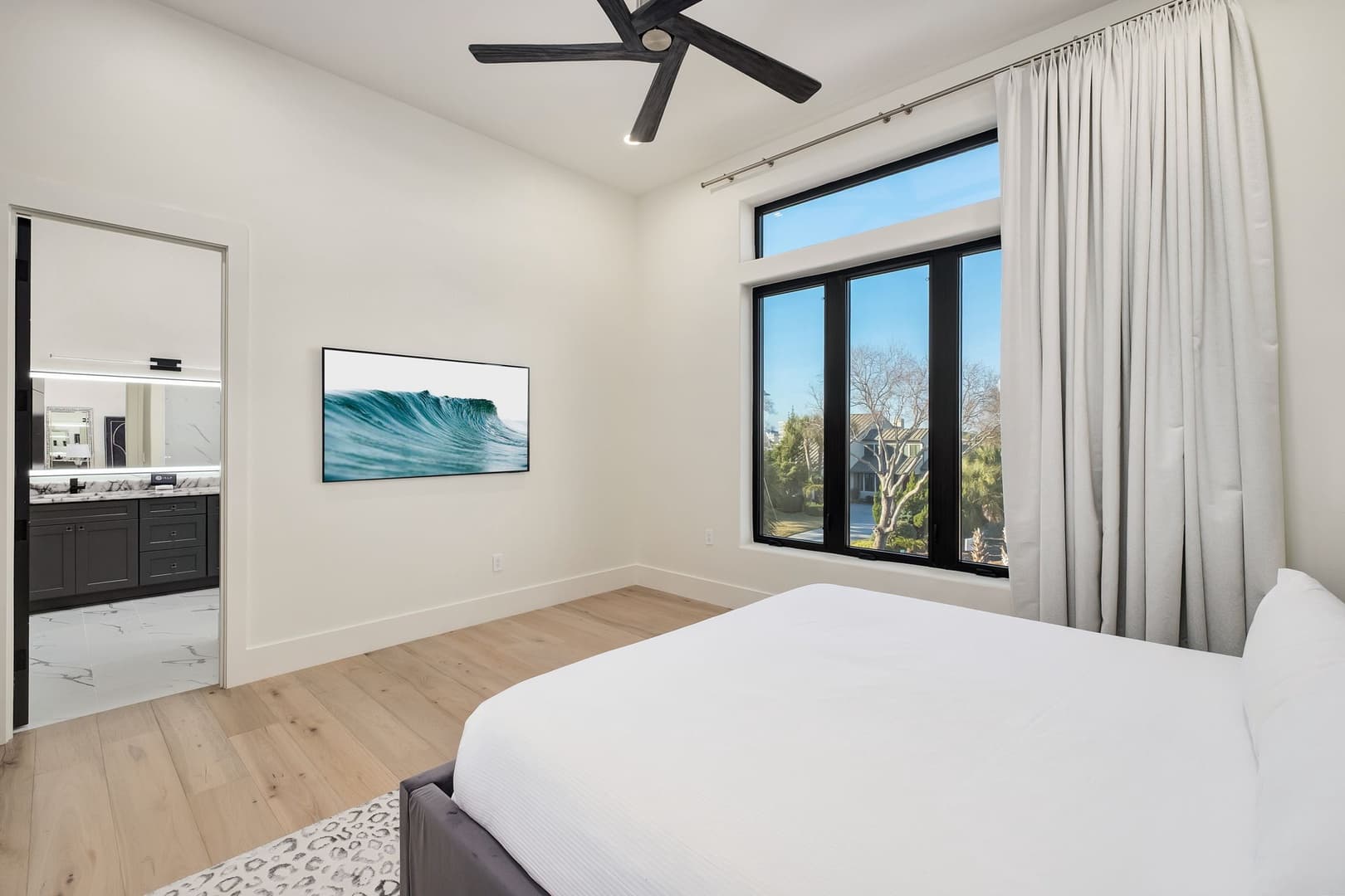 Isle Be Back - Image 24