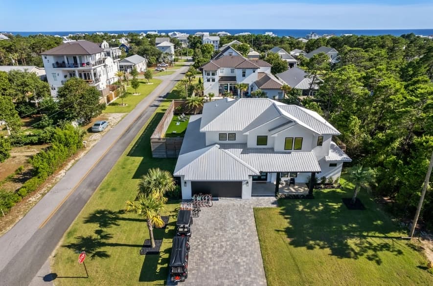 Happy by the Sea - Image 2