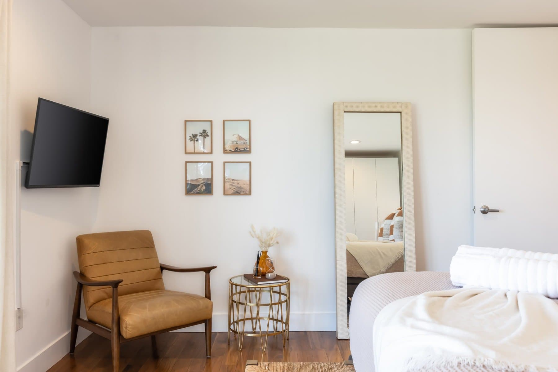 Malibu Sunset Oasis - Image 23