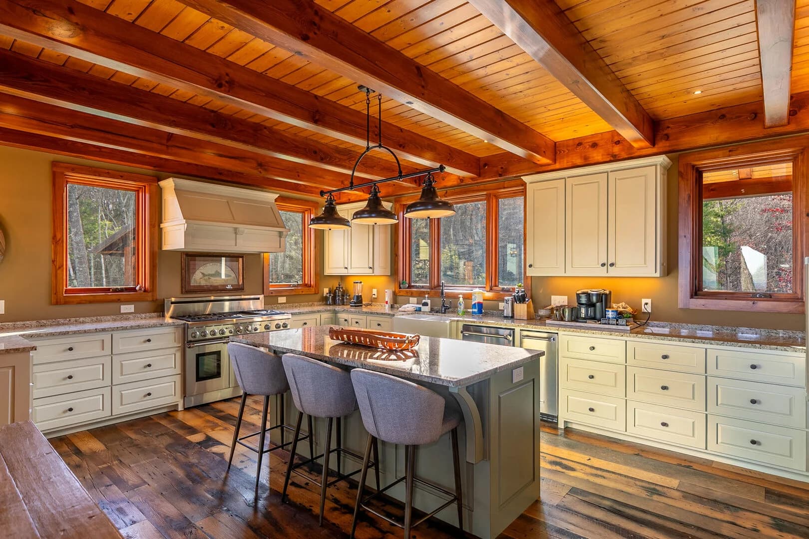 Bailey's Creek Lodge - Image 5