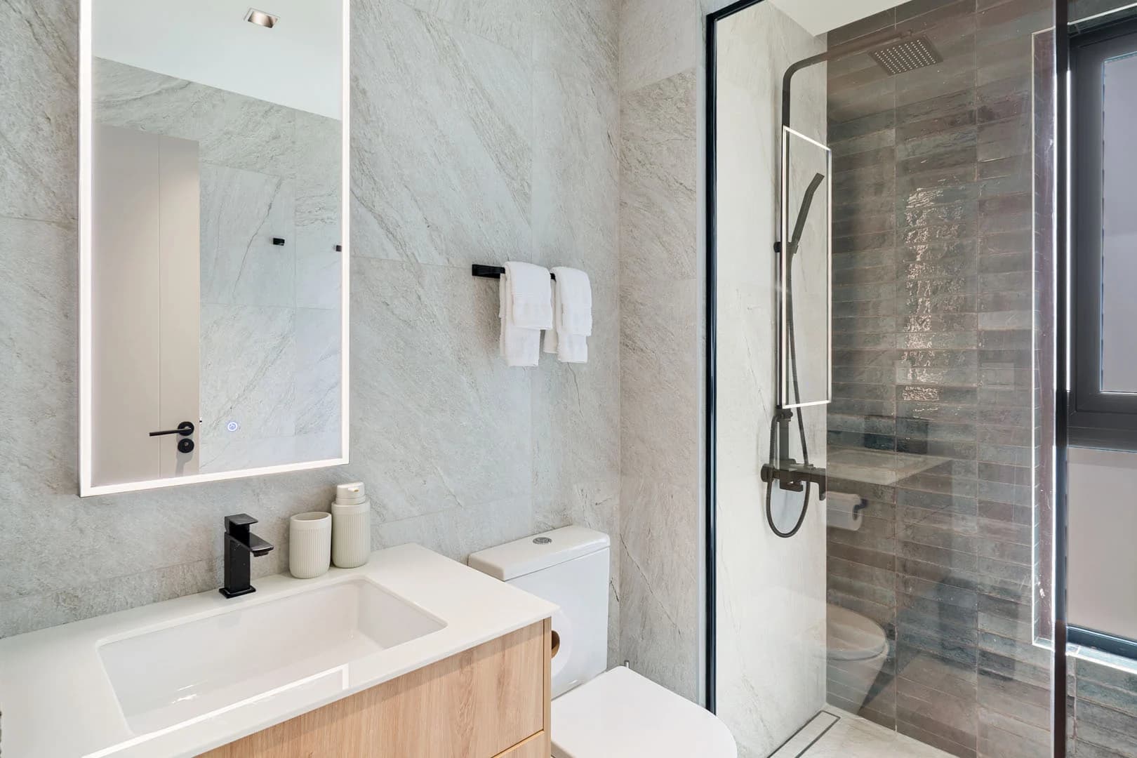 Allure #101 - Image 5